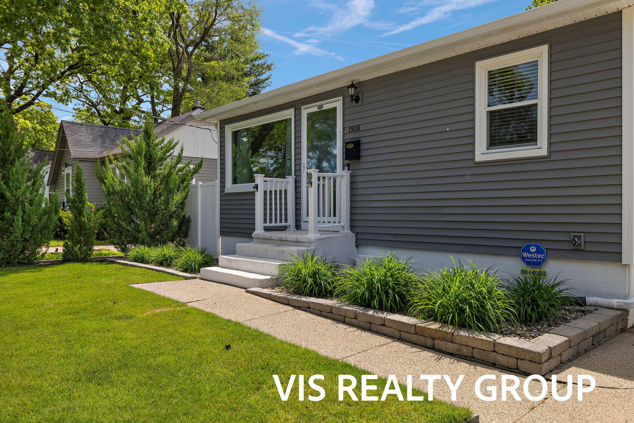 1508 Cedar Street NE Grand Rapids MI 49503