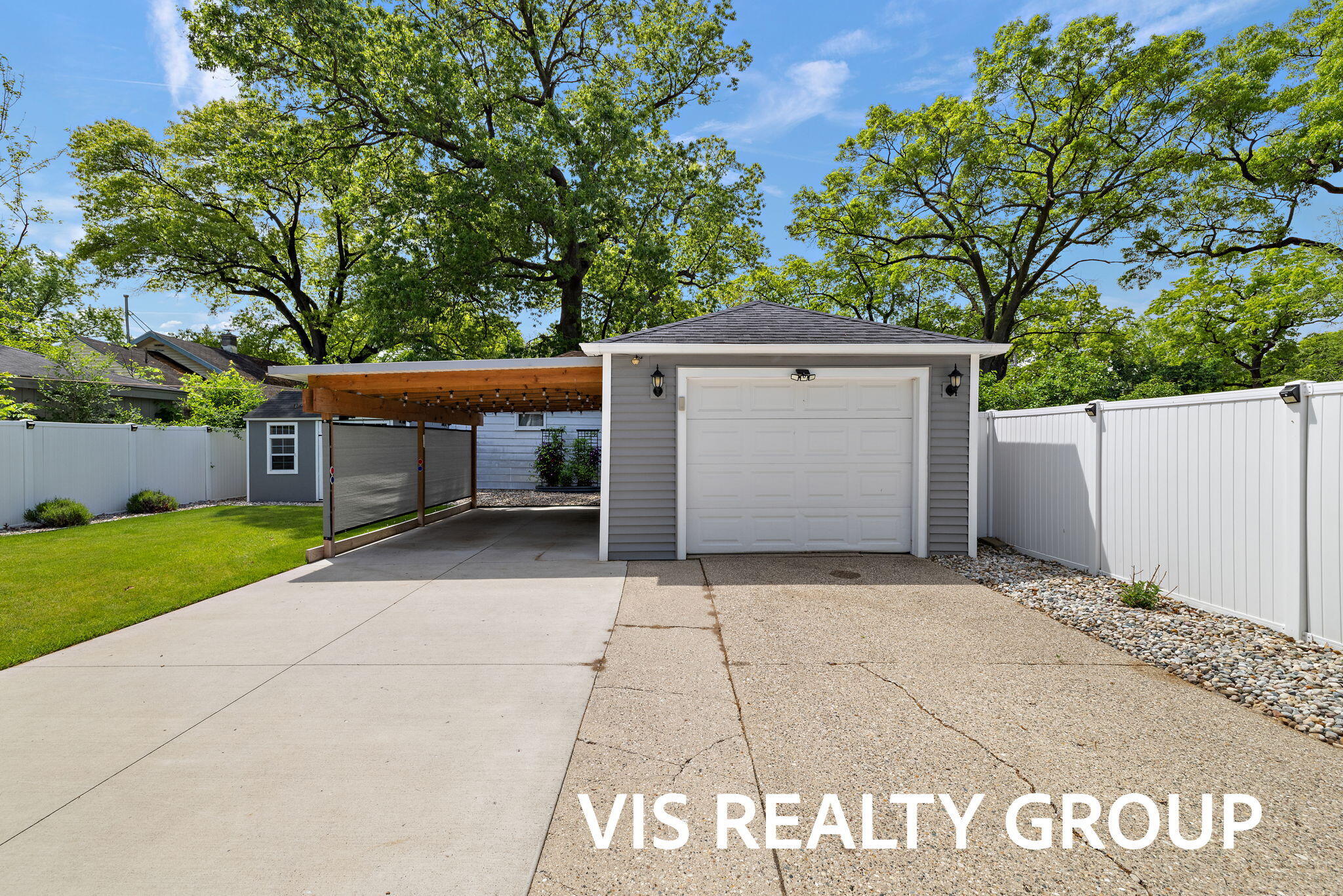 1508 Cedar Street NE Grand Rapids MI 49503
