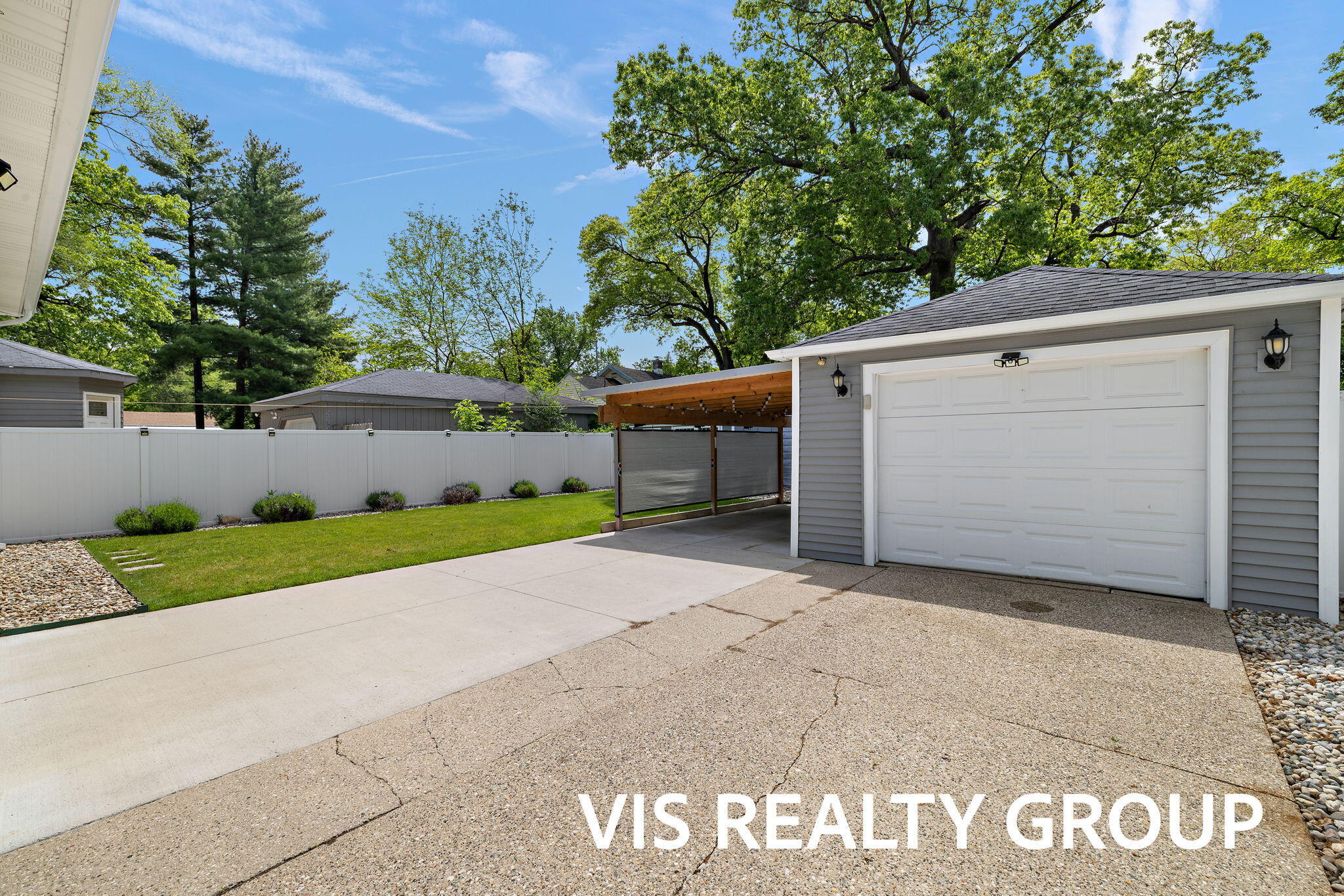 1508 Cedar Street NE Grand Rapids MI 49503