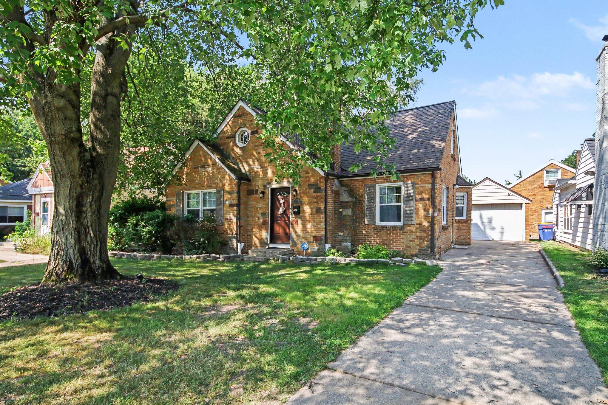 2515 Eastern Avenue SE Grand Rapids MI 49507
