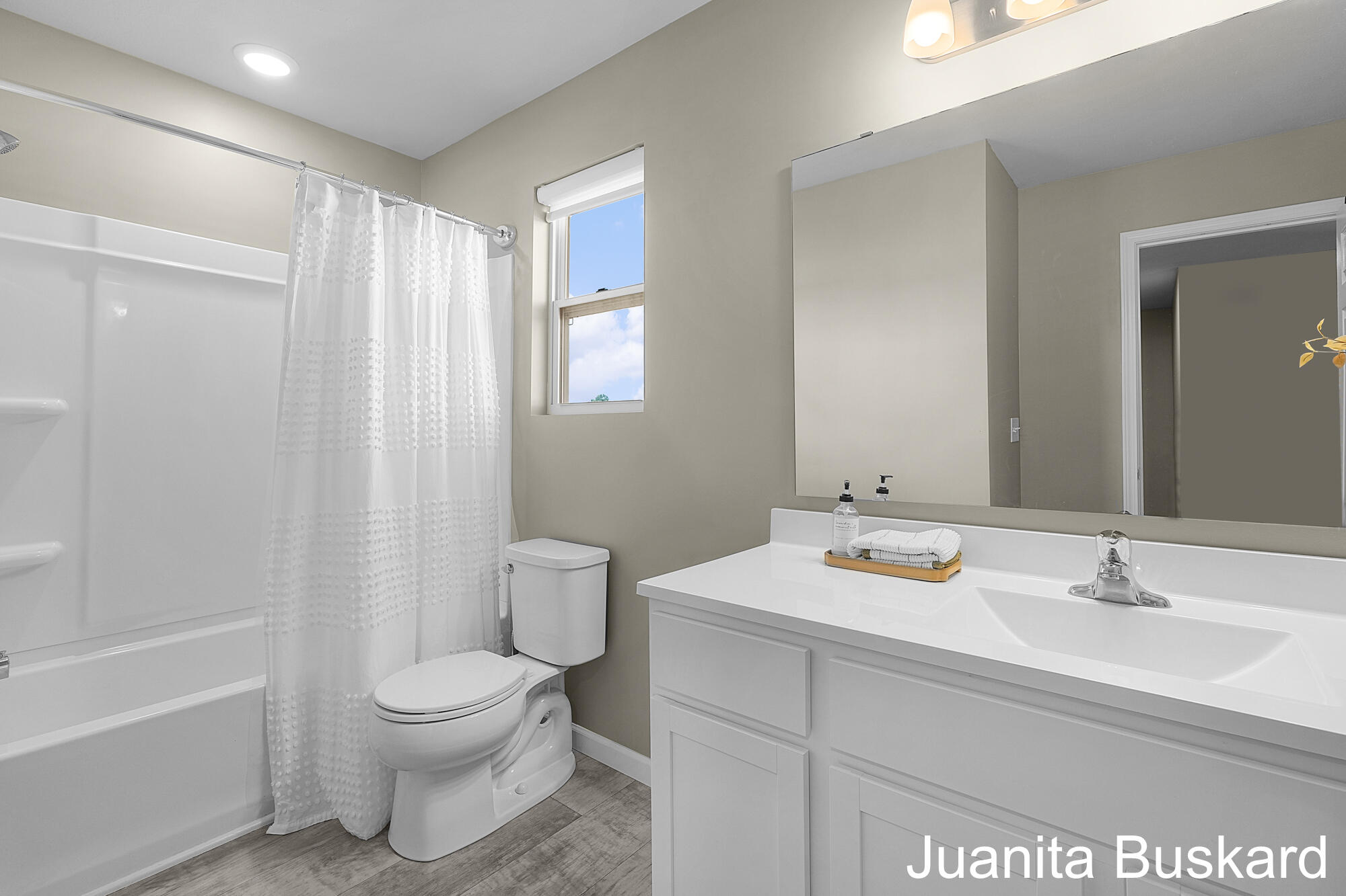 4119 Silverton Drive Holland MI 49424