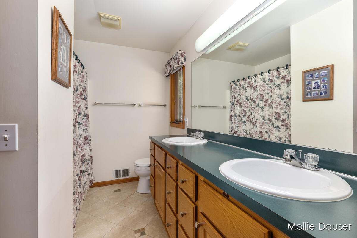 3651 5 Mile Road NE Grand Rapids MI 49525