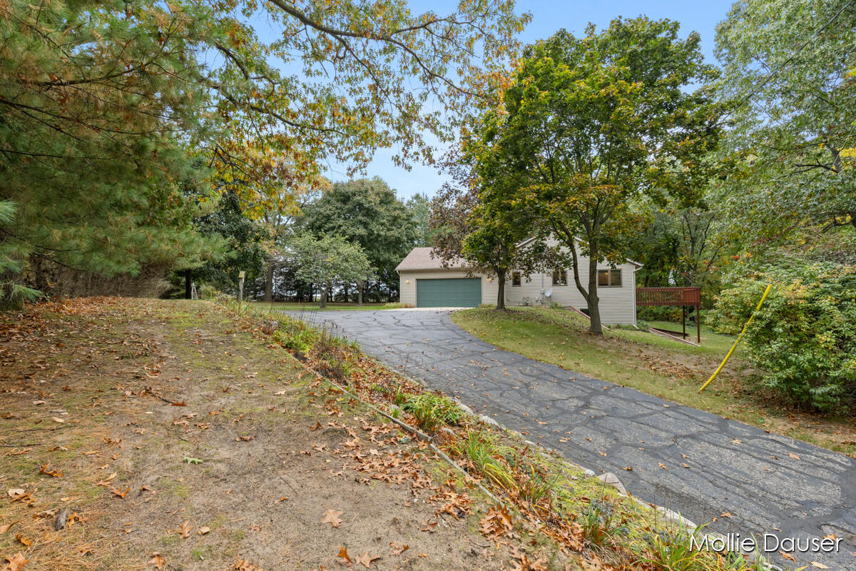 3651 5 Mile Road NE Grand Rapids MI 49525