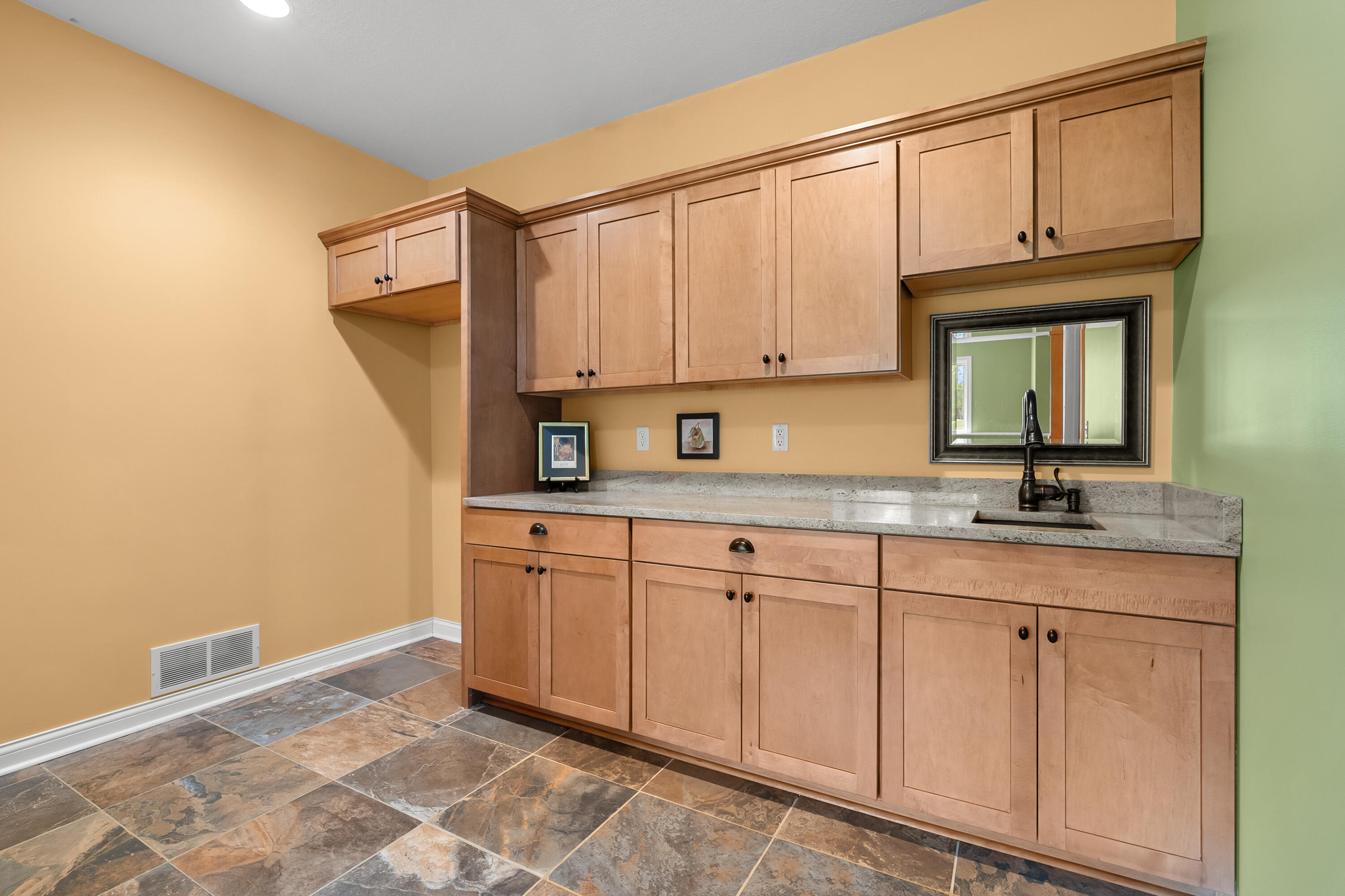 9048 Montezuma Avenue Kalamazoo MI 49009