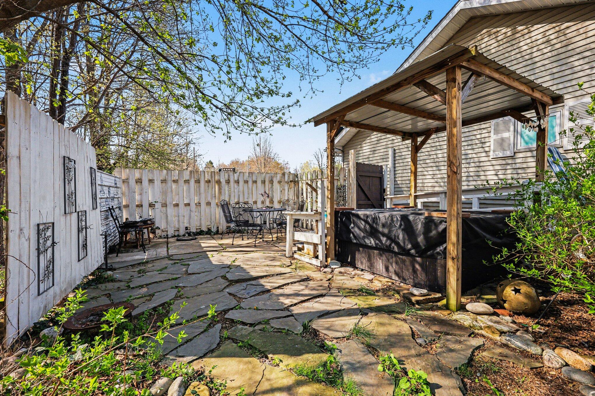 6675 122nd Avenue Fennville MI 49408