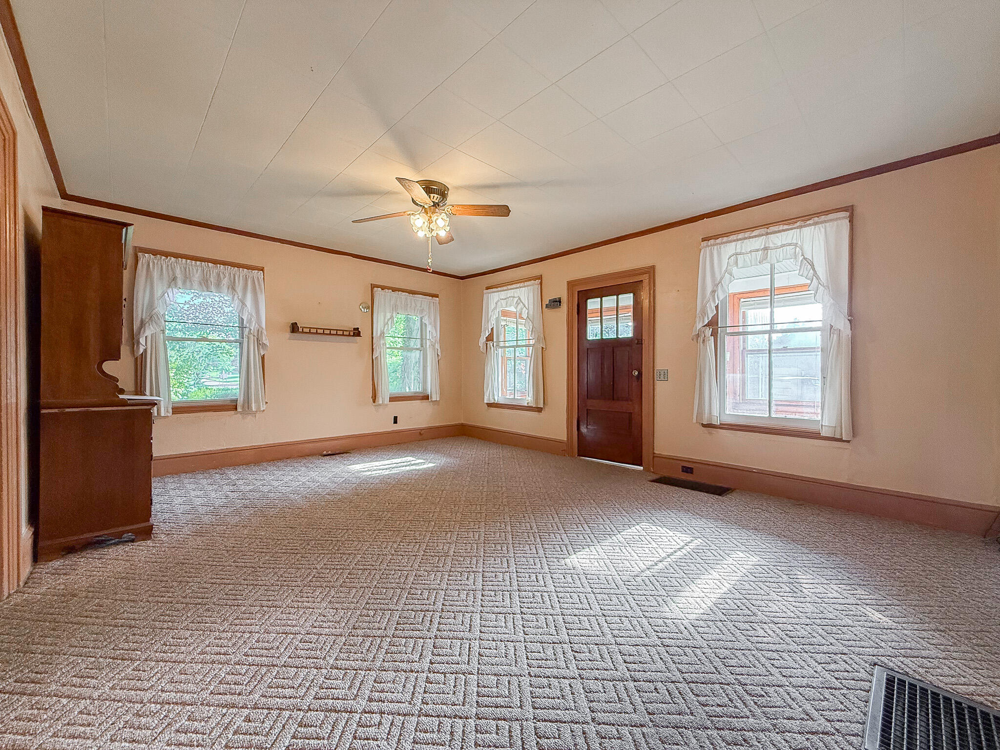 103 N Lowe Street Dowagiac MI 49047