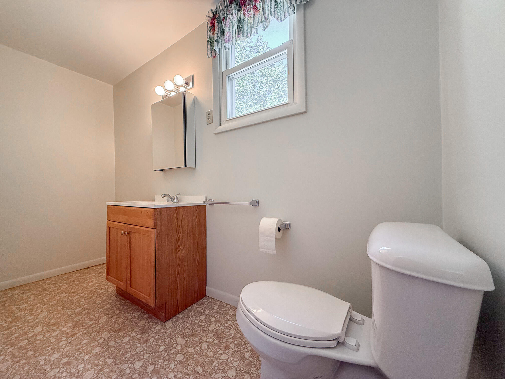 103 N Lowe Street Dowagiac MI 49047