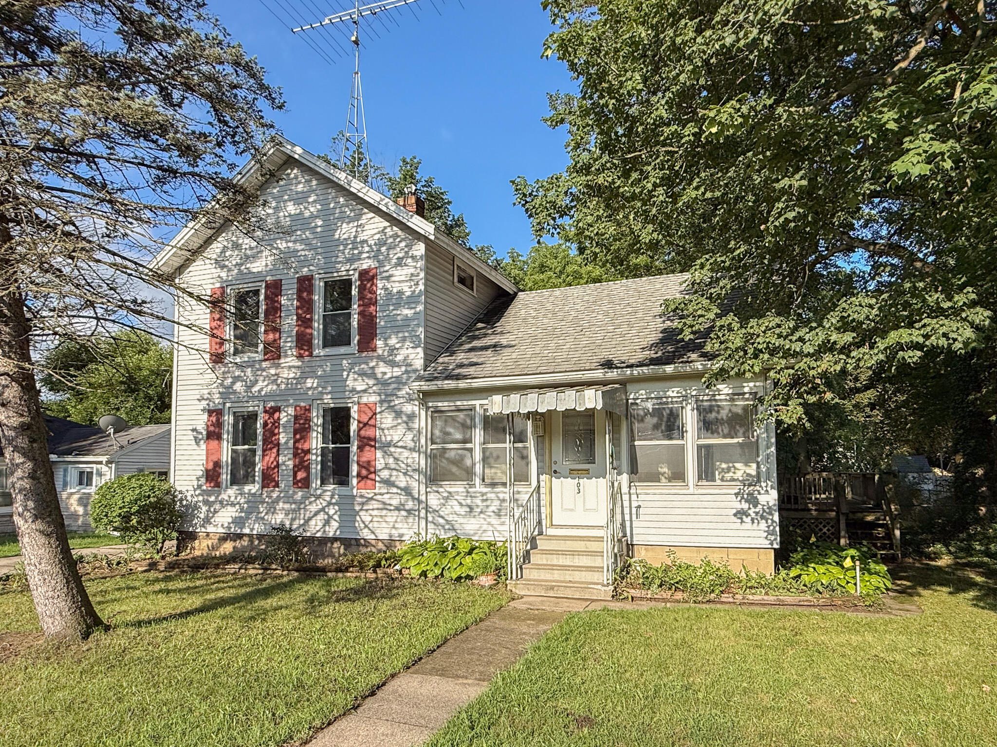 103 N Lowe Street Dowagiac MI 49047