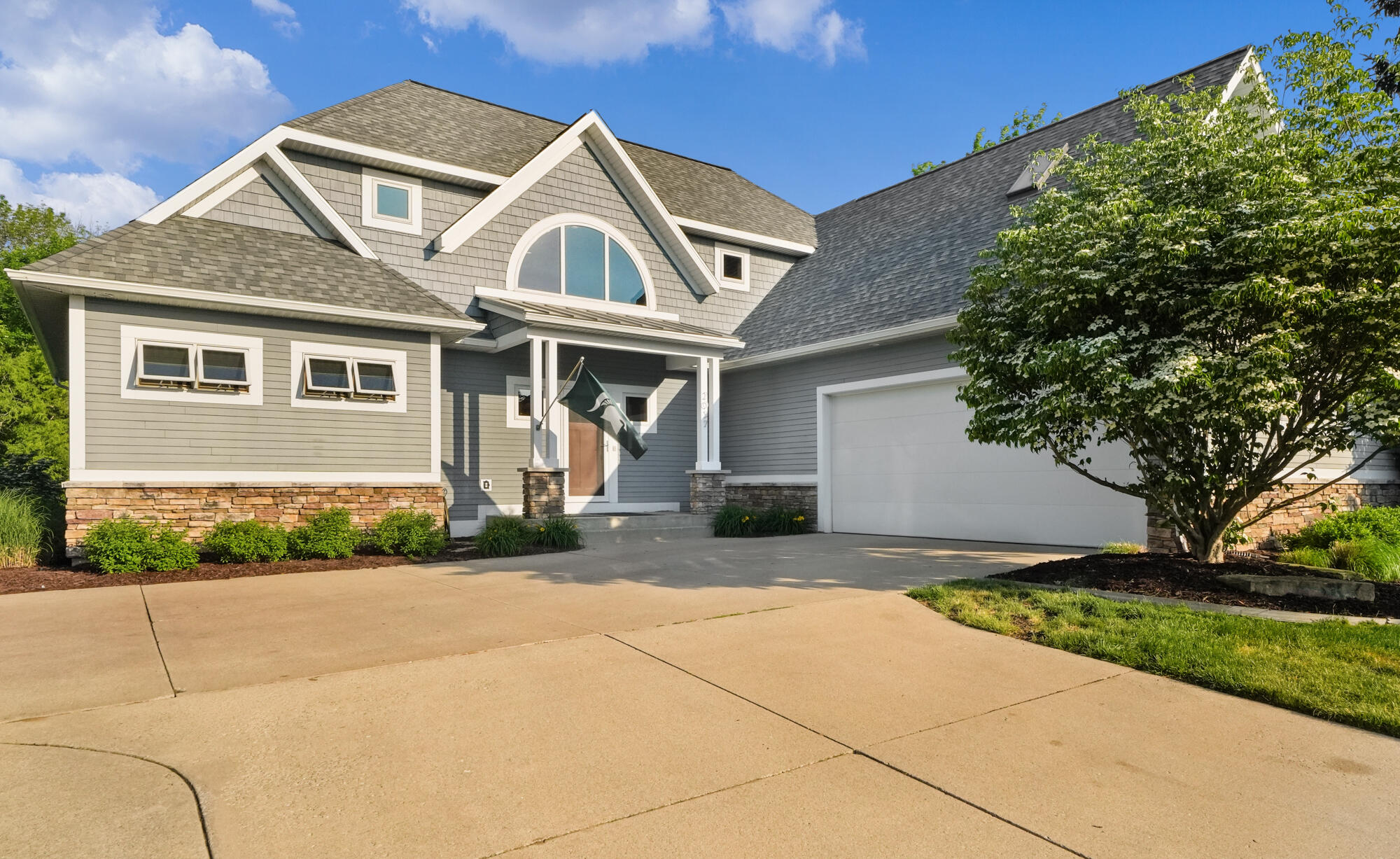 2037 Jennydale Court SE Grand Rapids MI 49546