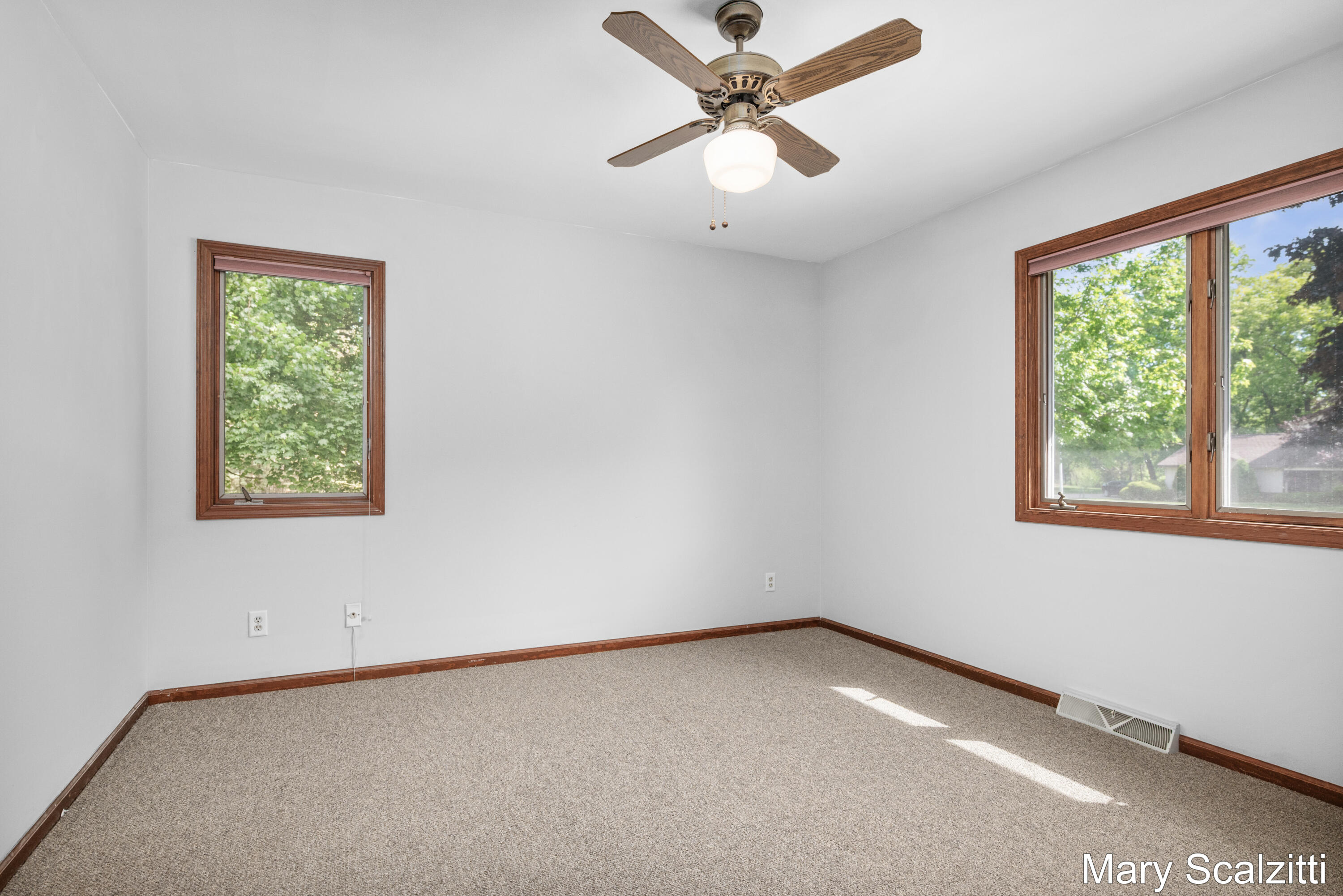 2650 Oldepointe Drive NE Grand Rapids MI 49525