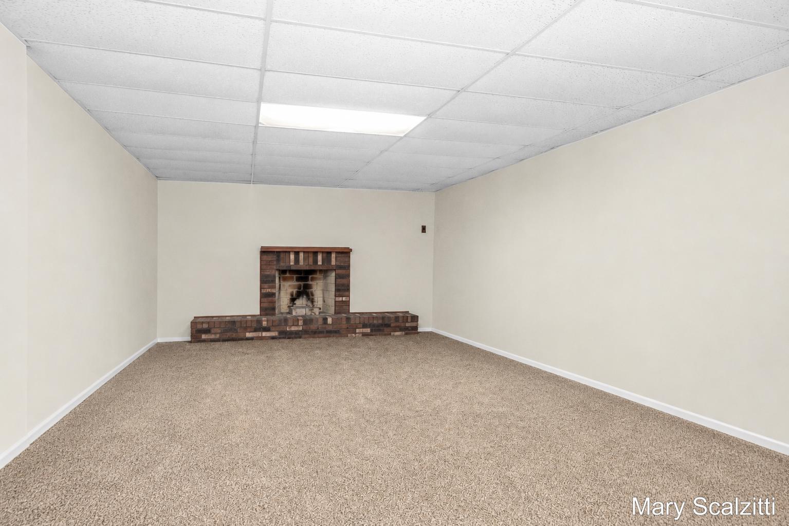 2650 Oldepointe Drive NE Grand Rapids MI 49525