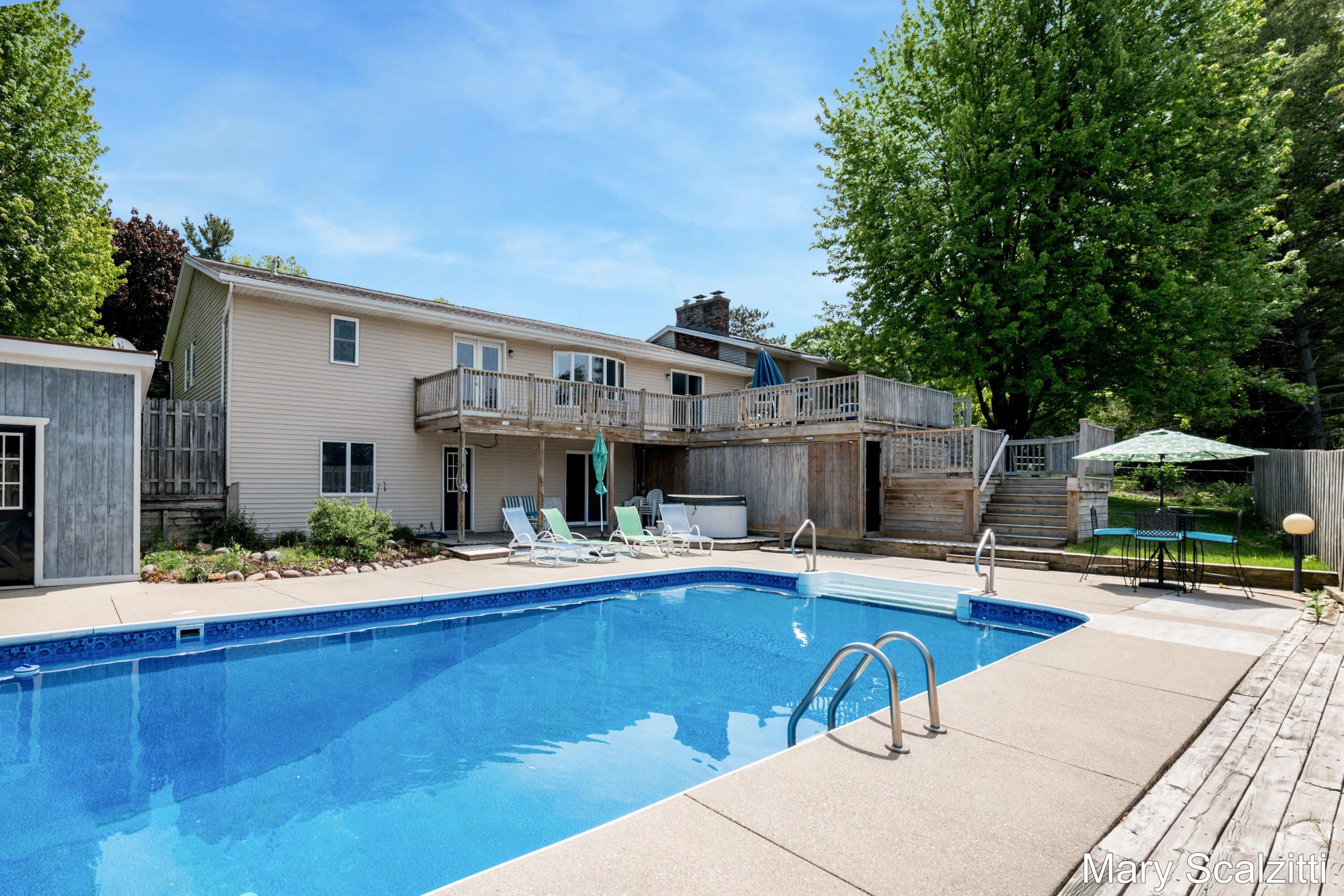 2650 Oldepointe Drive NE Grand Rapids MI 49525
