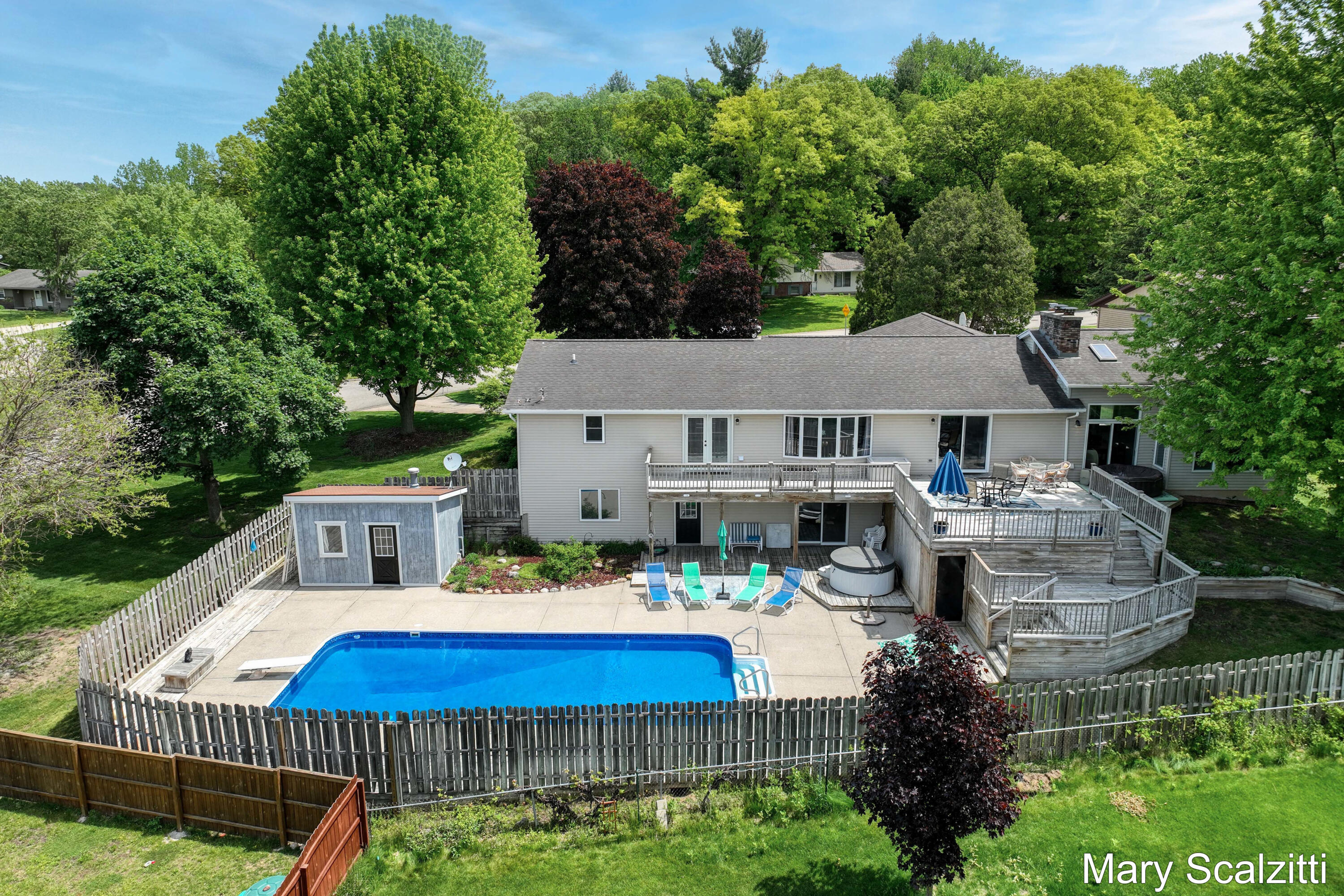 2650 Oldepointe Drive NE Grand Rapids MI 49525