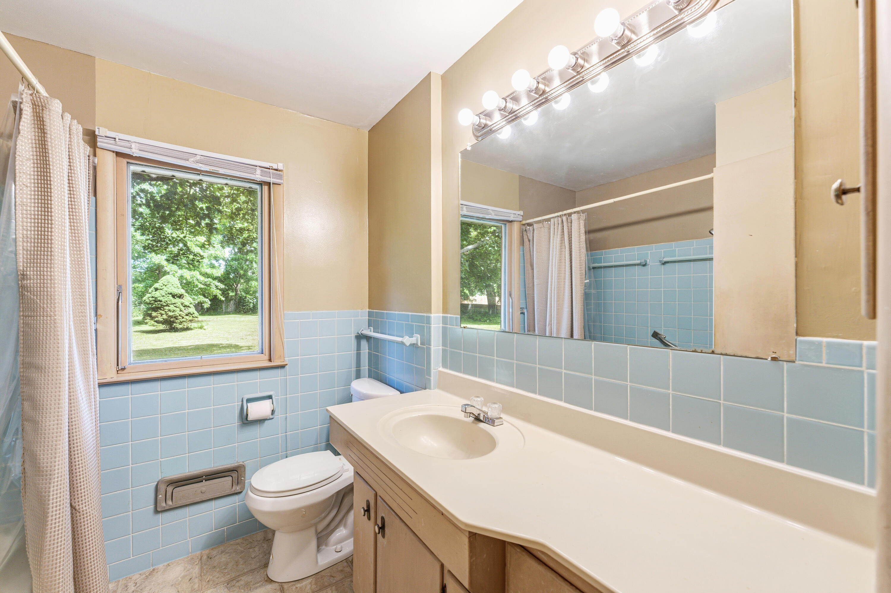 4092 Saratoga Avenue Kalamazoo MI 49048