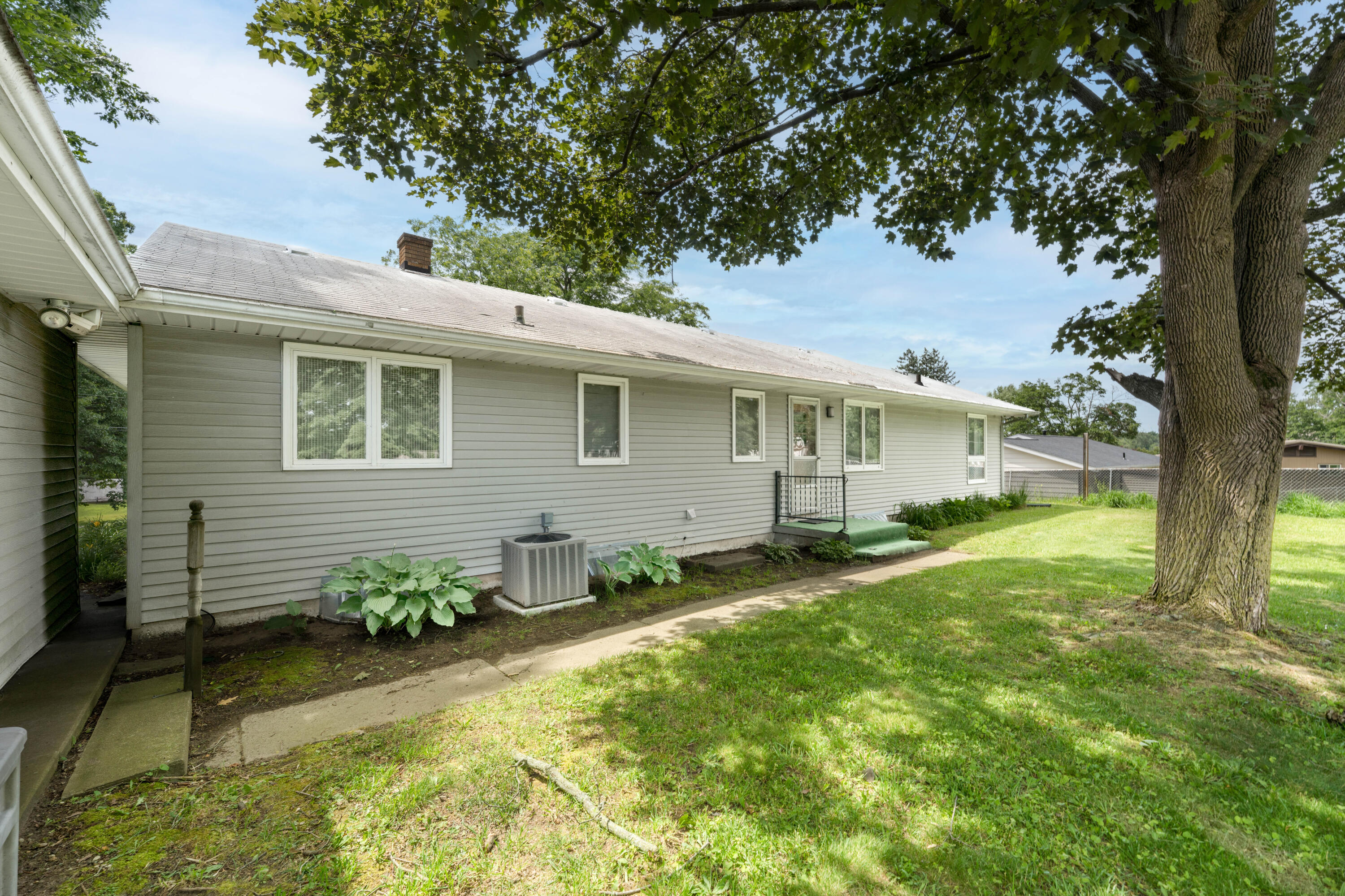 4092 Saratoga Avenue Kalamazoo MI 49048