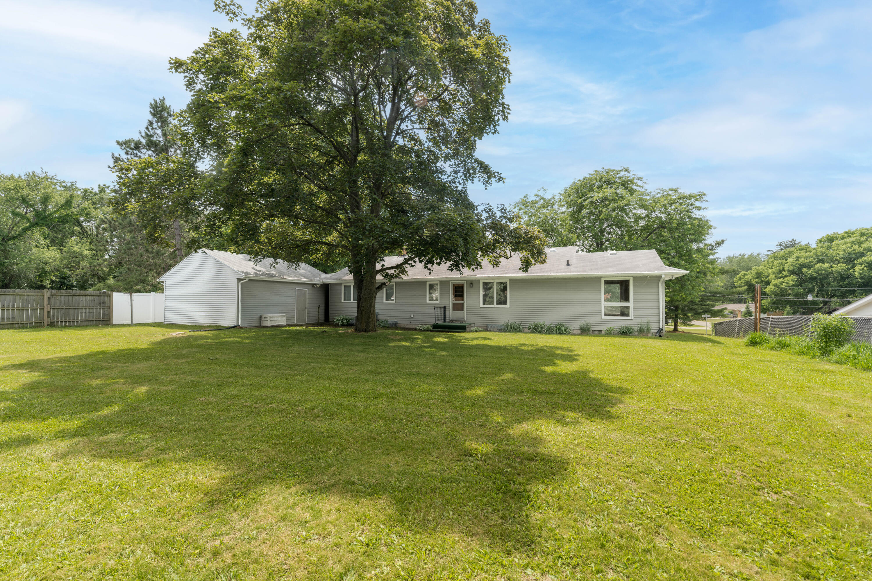 4092 Saratoga Avenue Kalamazoo MI 49048