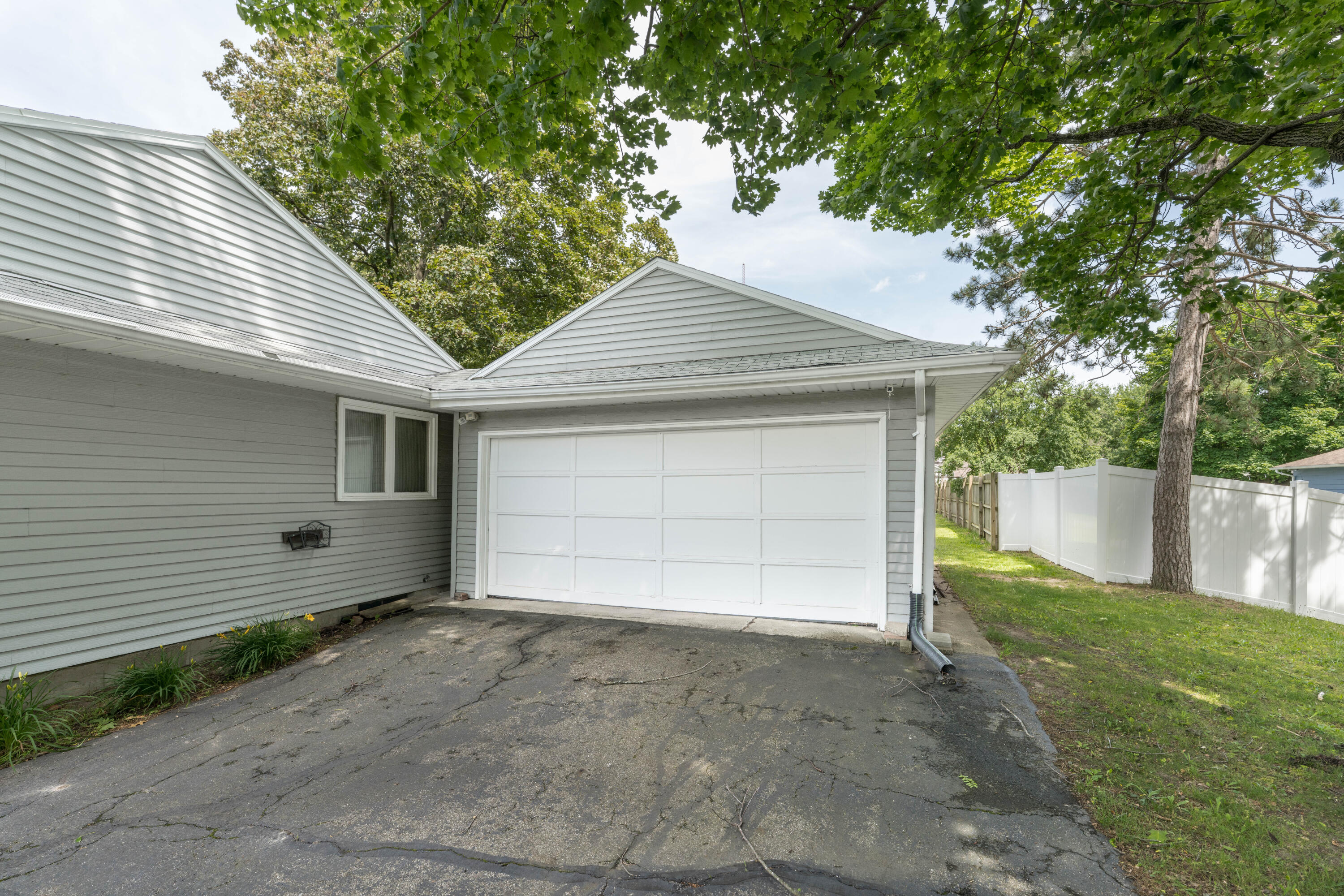 4092 Saratoga Avenue Kalamazoo MI 49048