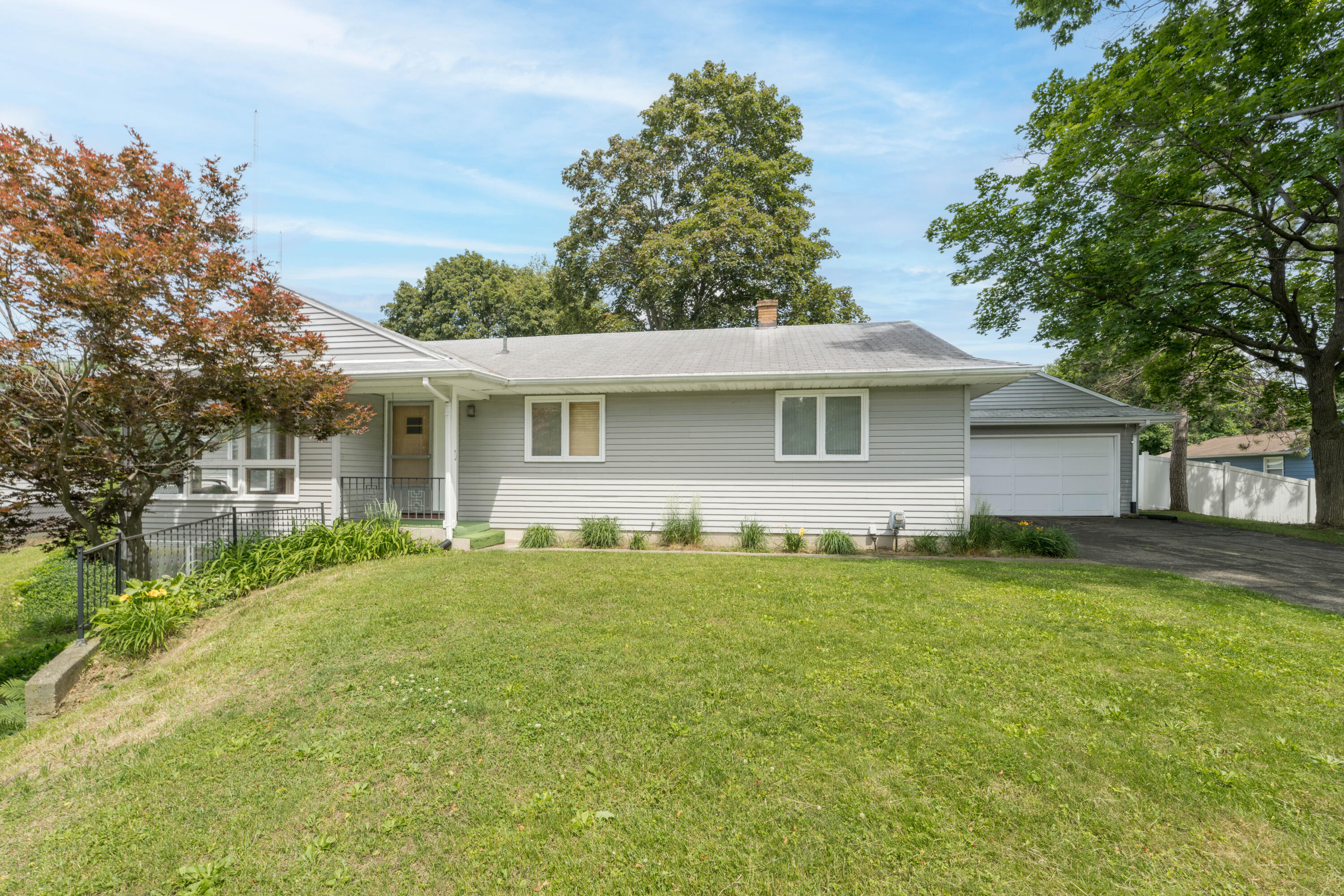 4092 Saratoga Avenue Kalamazoo MI 49048