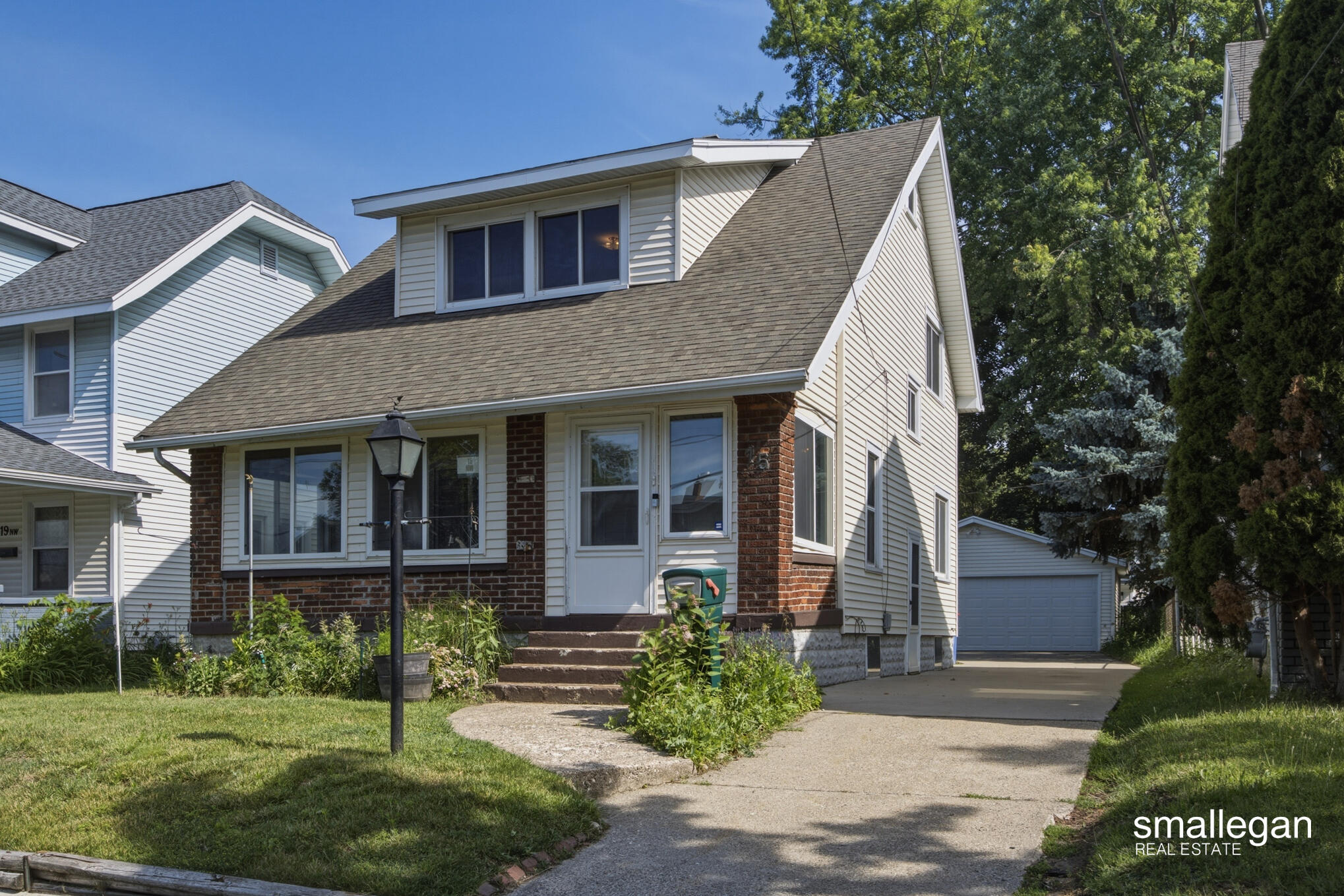 15 Burr Oak Street NW Grand Rapids MI 49505