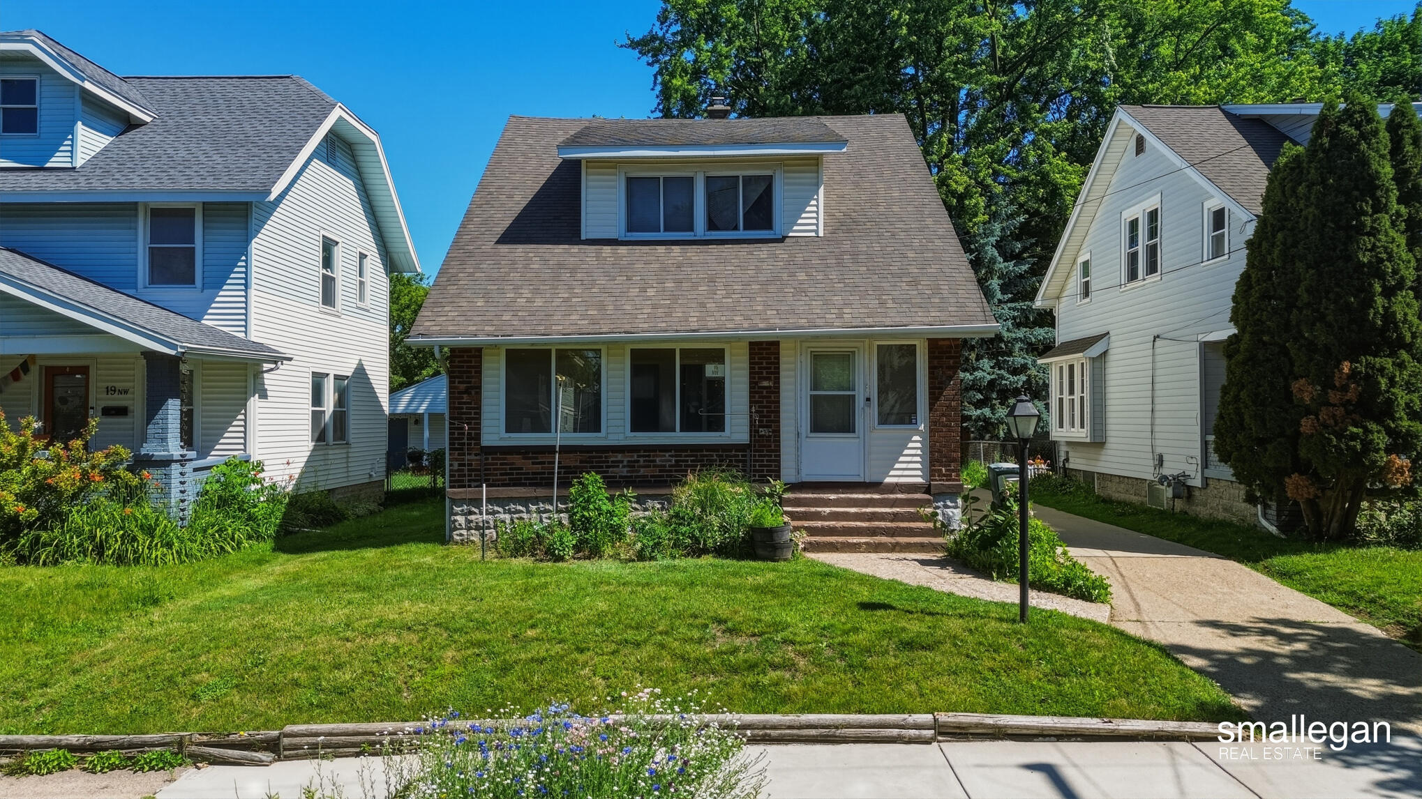 15 Burr Oak Street NW Grand Rapids MI 49505