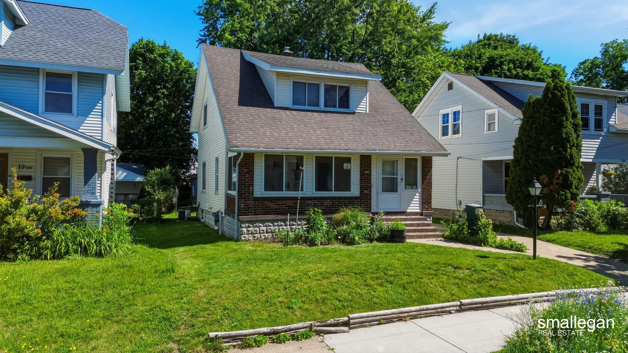 15 Burr Oak Street NW Grand Rapids MI 49505