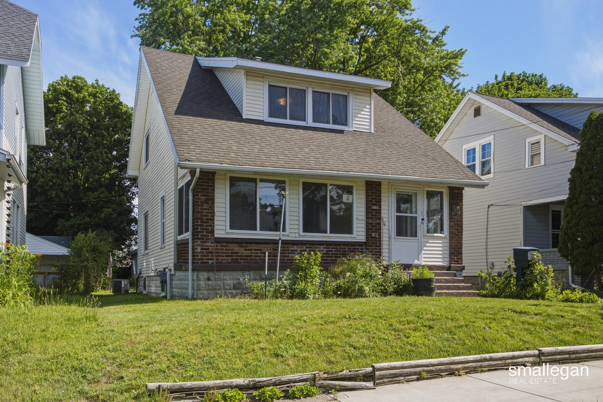 15 Burr Oak Street NW Grand Rapids MI 49505