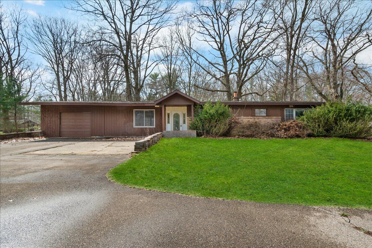 3480 64th Street Saugatuck MI 49453
