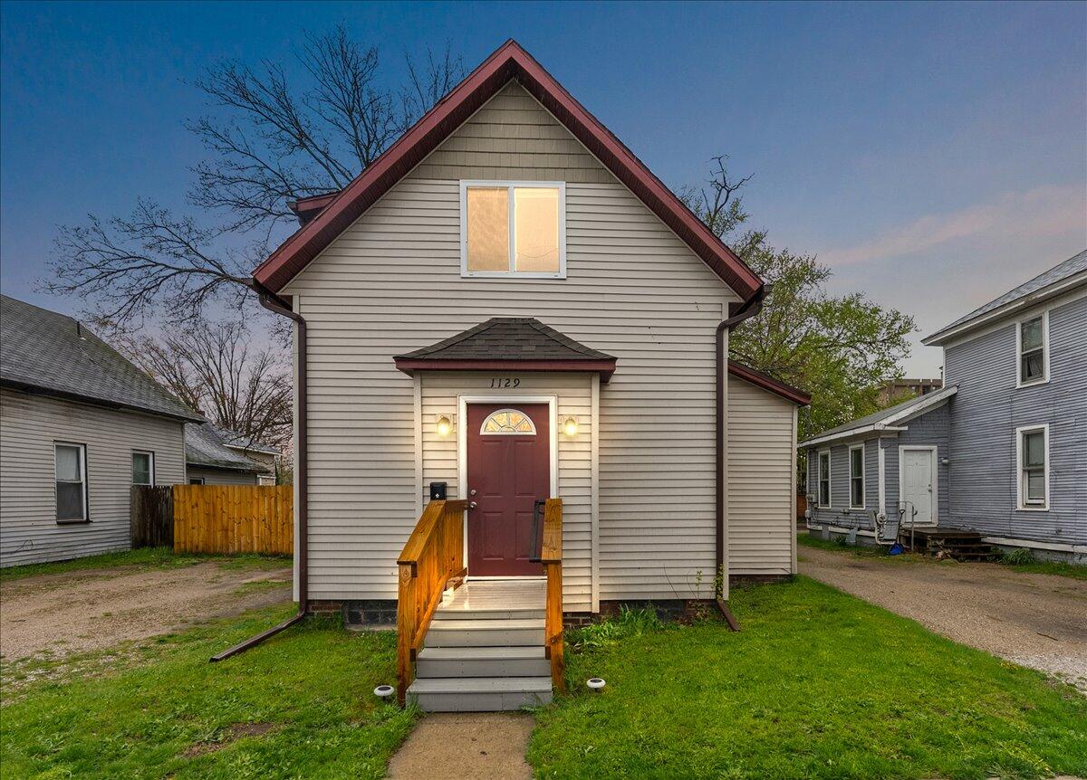 1129 Sanford Street Muskegon MI 49441