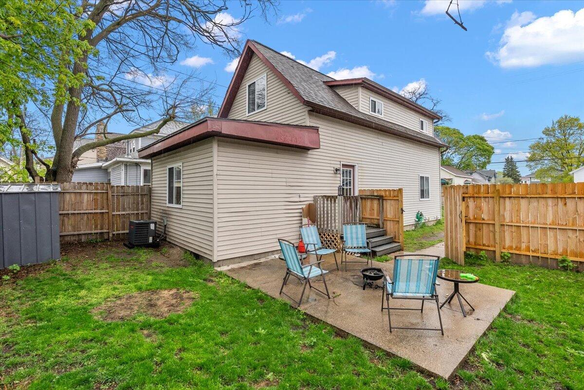 1129 Sanford Street Muskegon MI 49441