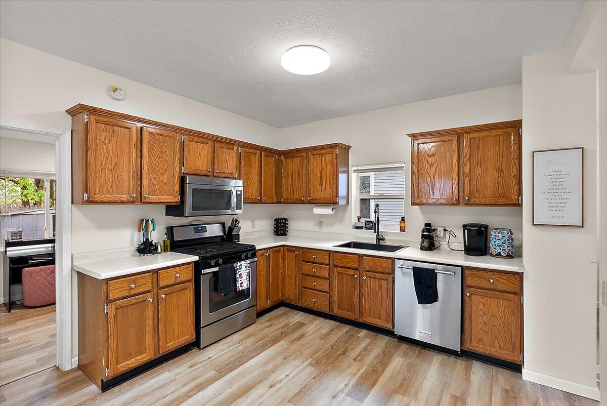 1129 Sanford Street Muskegon MI 49441