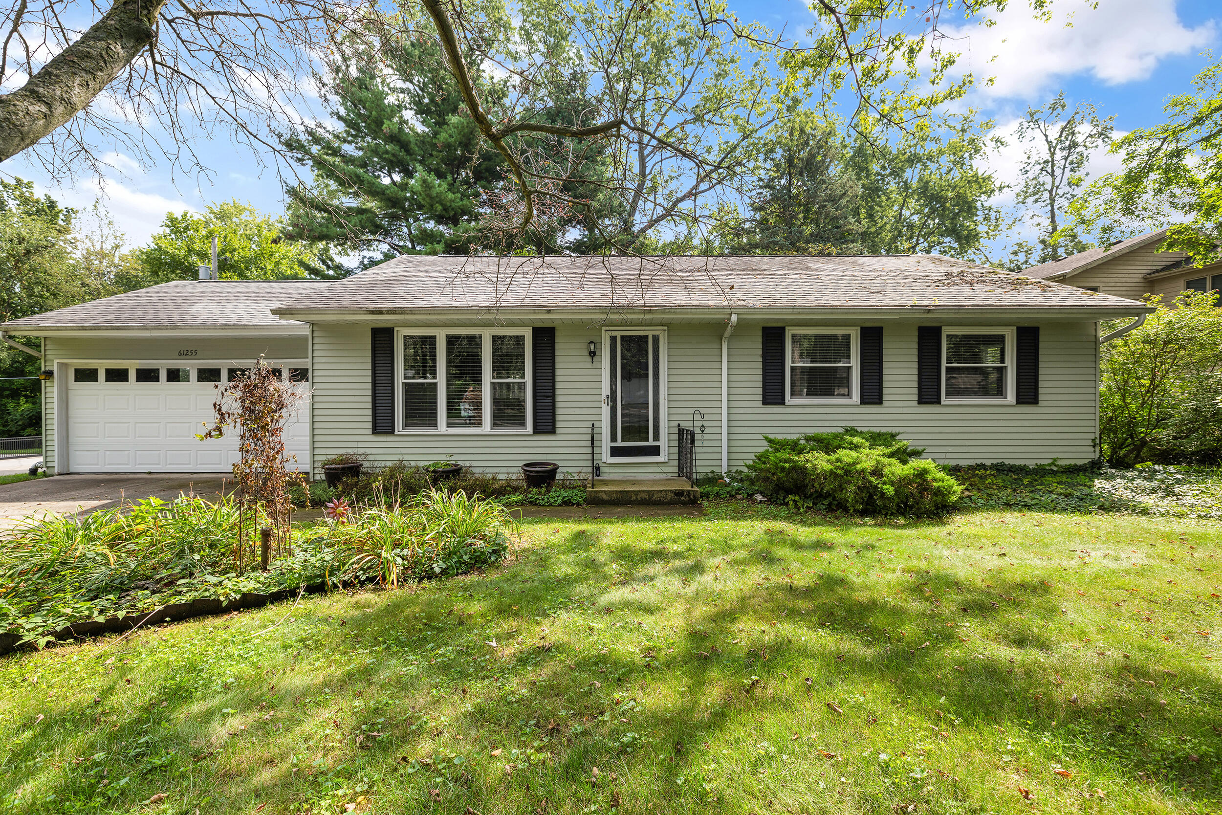 61255 Cass Cassopolis MI 49031
