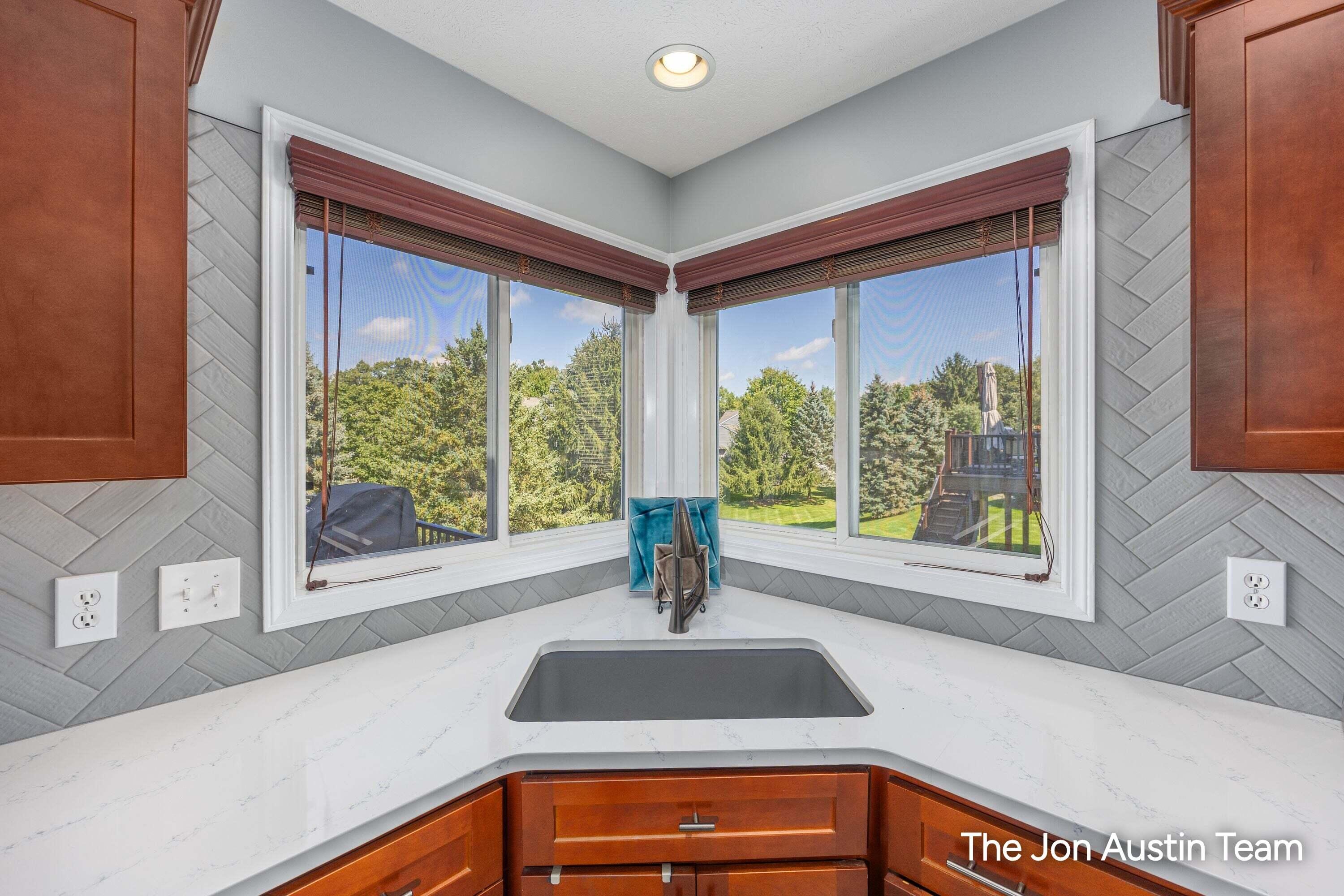 3461 Mason Ridge Drive NE Grand Rapids MI 49525