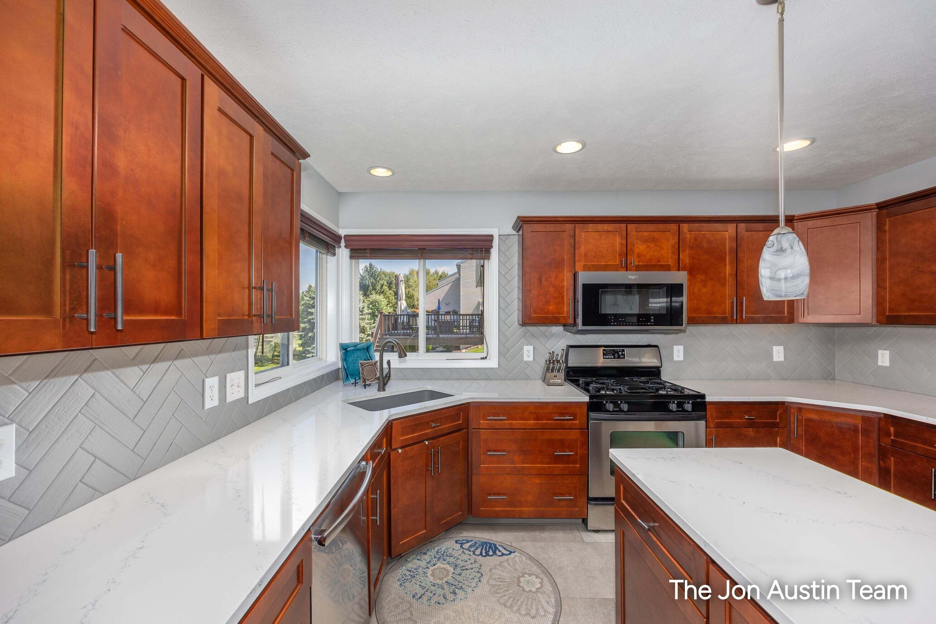 3461 Mason Ridge Drive NE Grand Rapids MI 49525