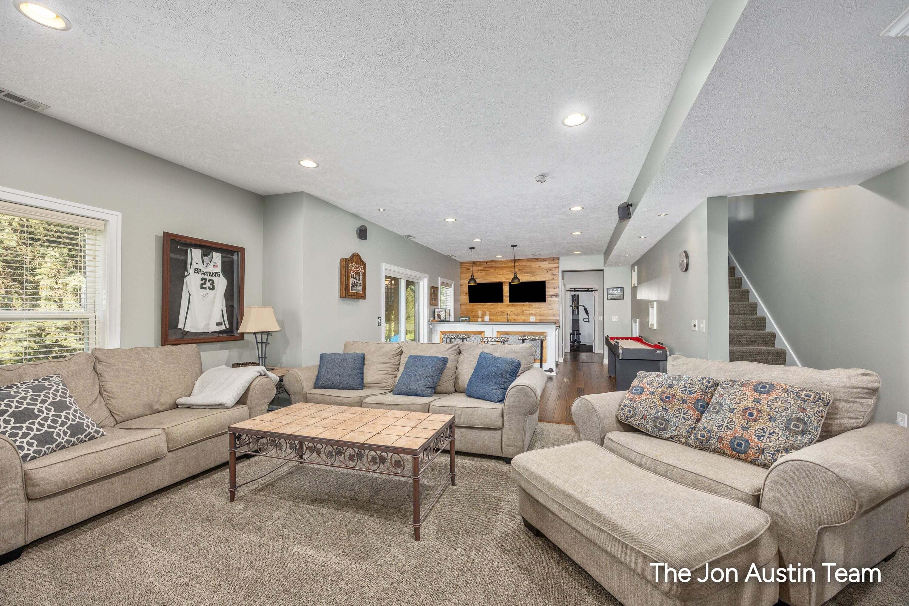 3461 Mason Ridge Drive NE Grand Rapids MI 49525