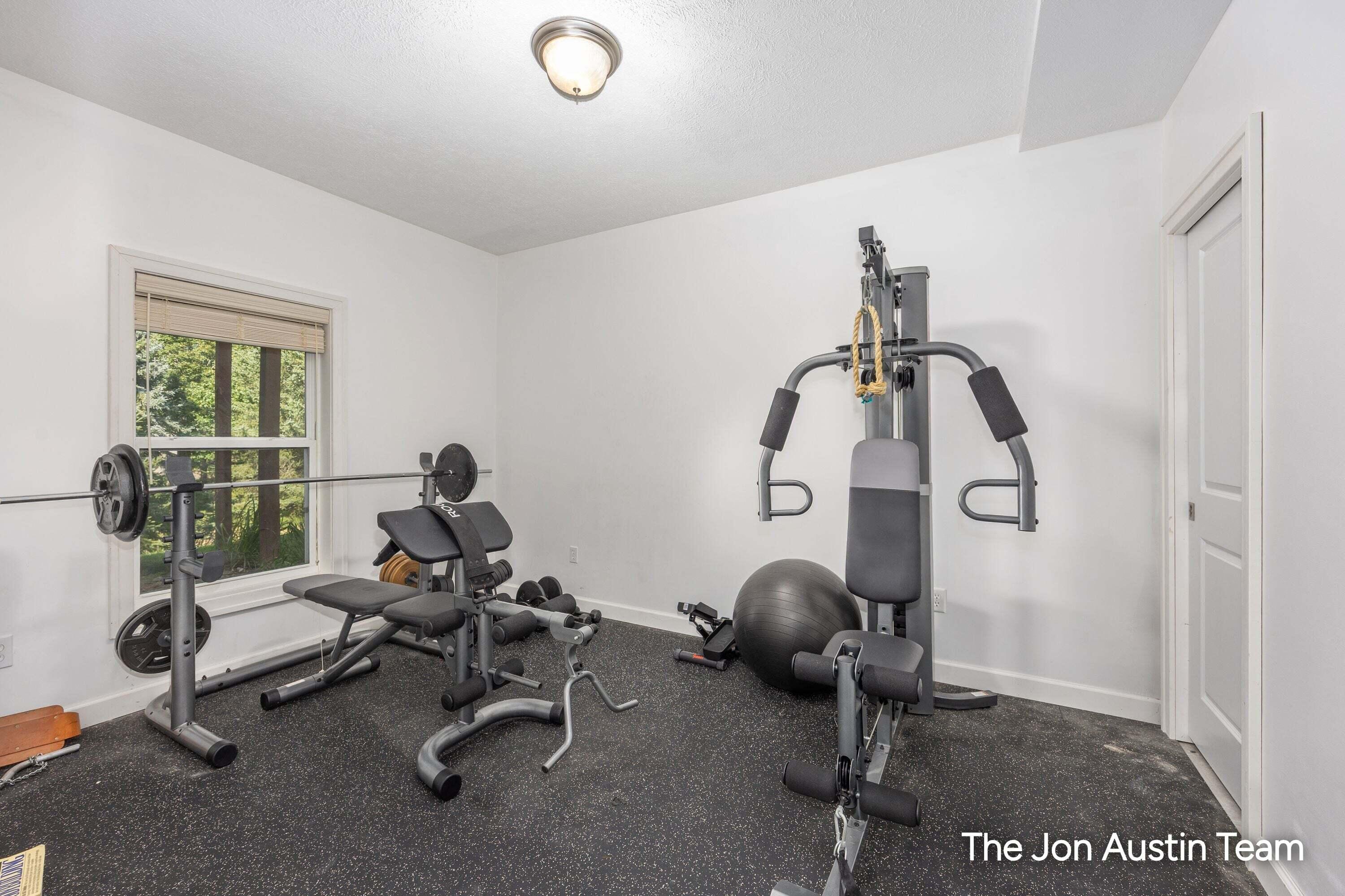 3461 Mason Ridge Drive NE Grand Rapids MI 49525
