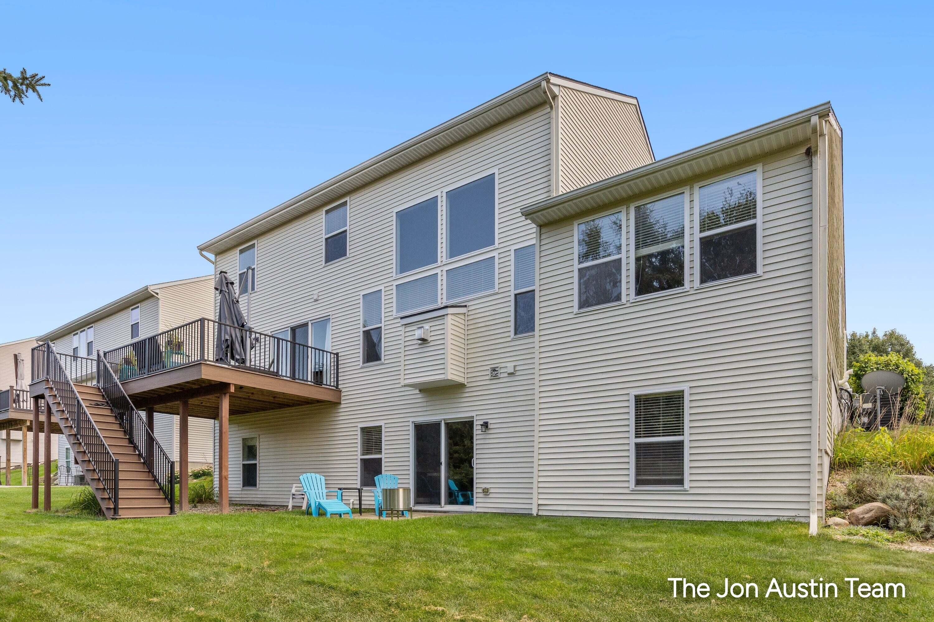 3461 Mason Ridge Drive NE Grand Rapids MI 49525