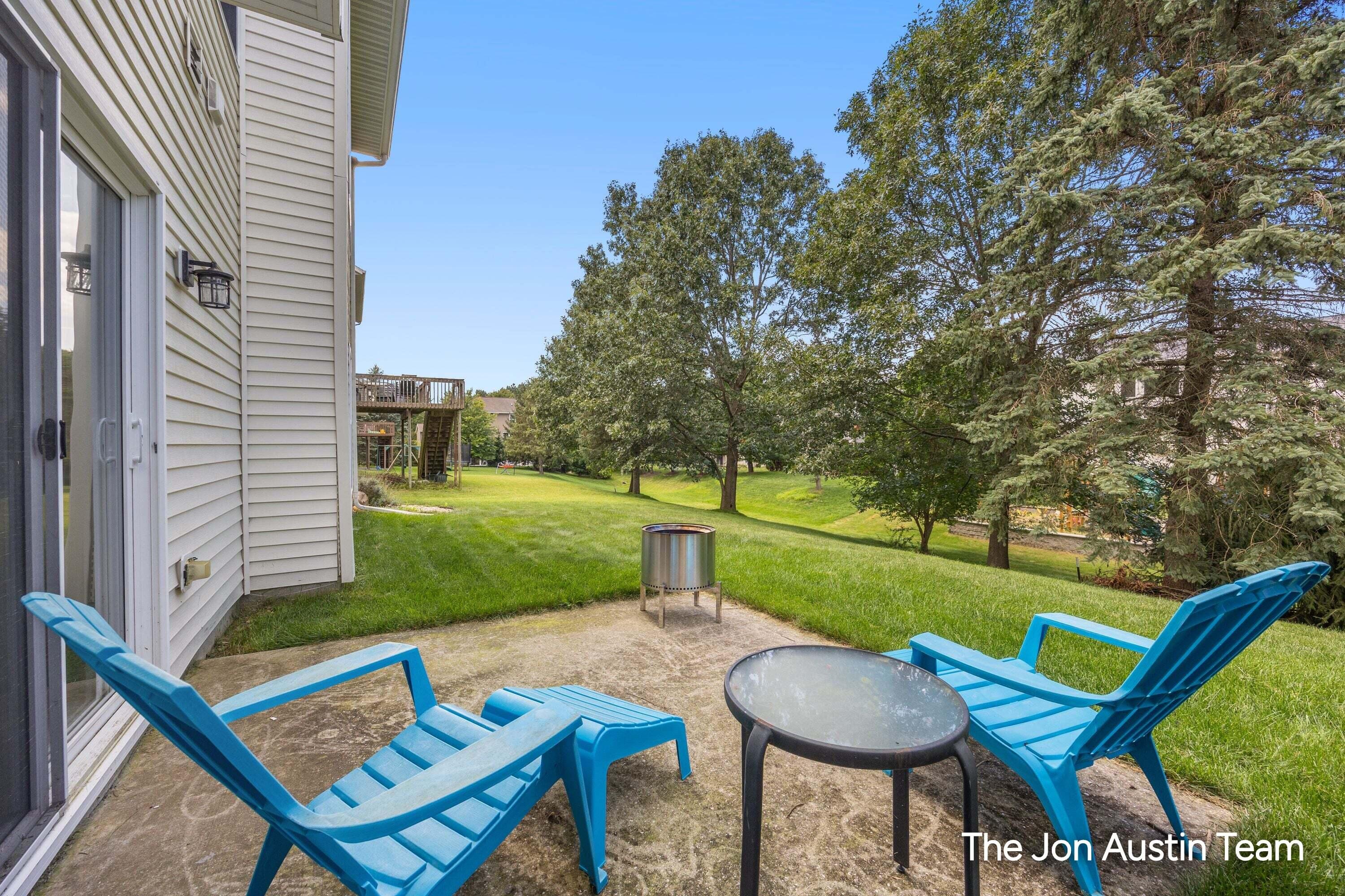 3461 Mason Ridge Drive NE Grand Rapids MI 49525