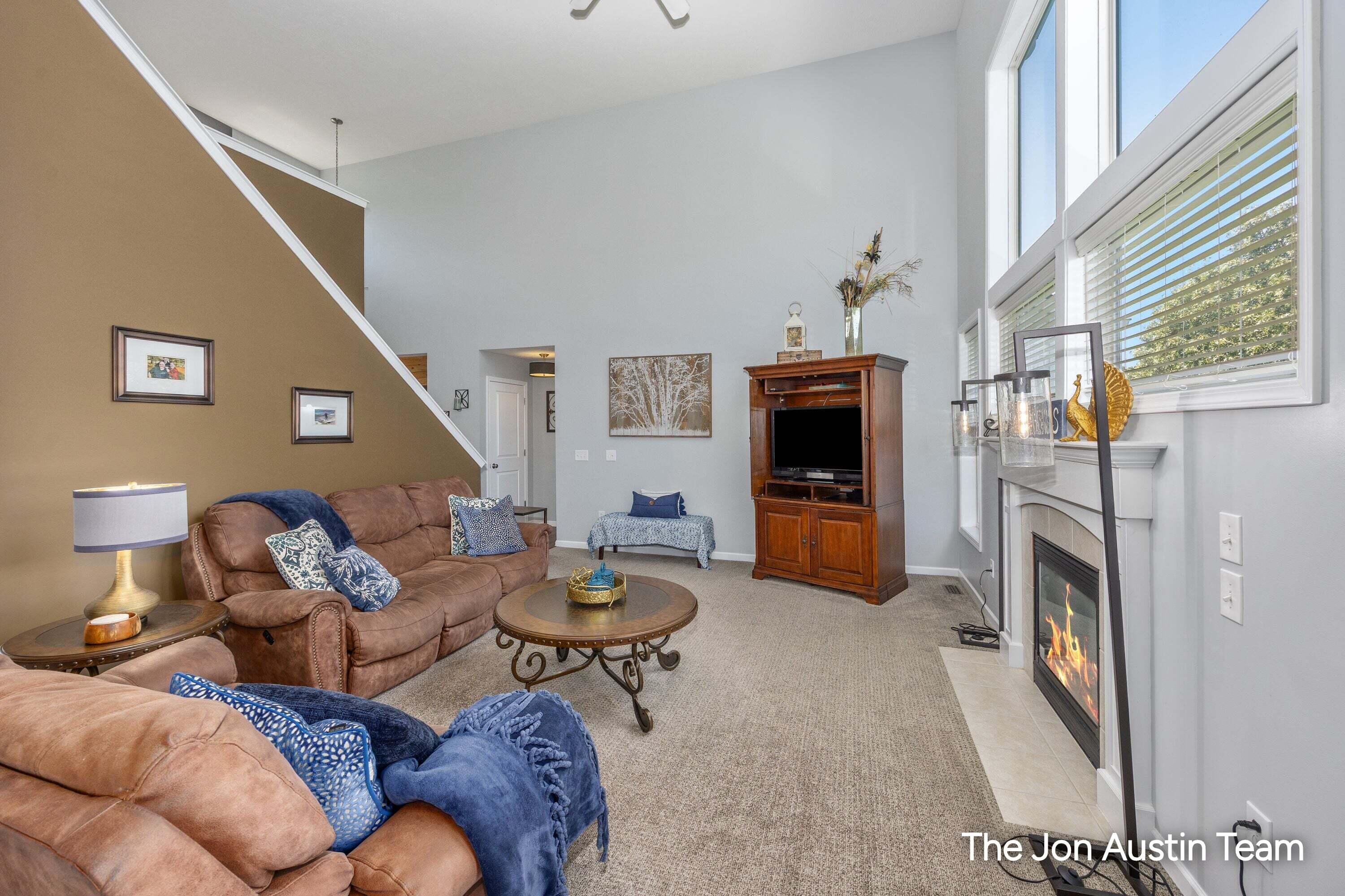 3461 Mason Ridge Drive NE Grand Rapids MI 49525