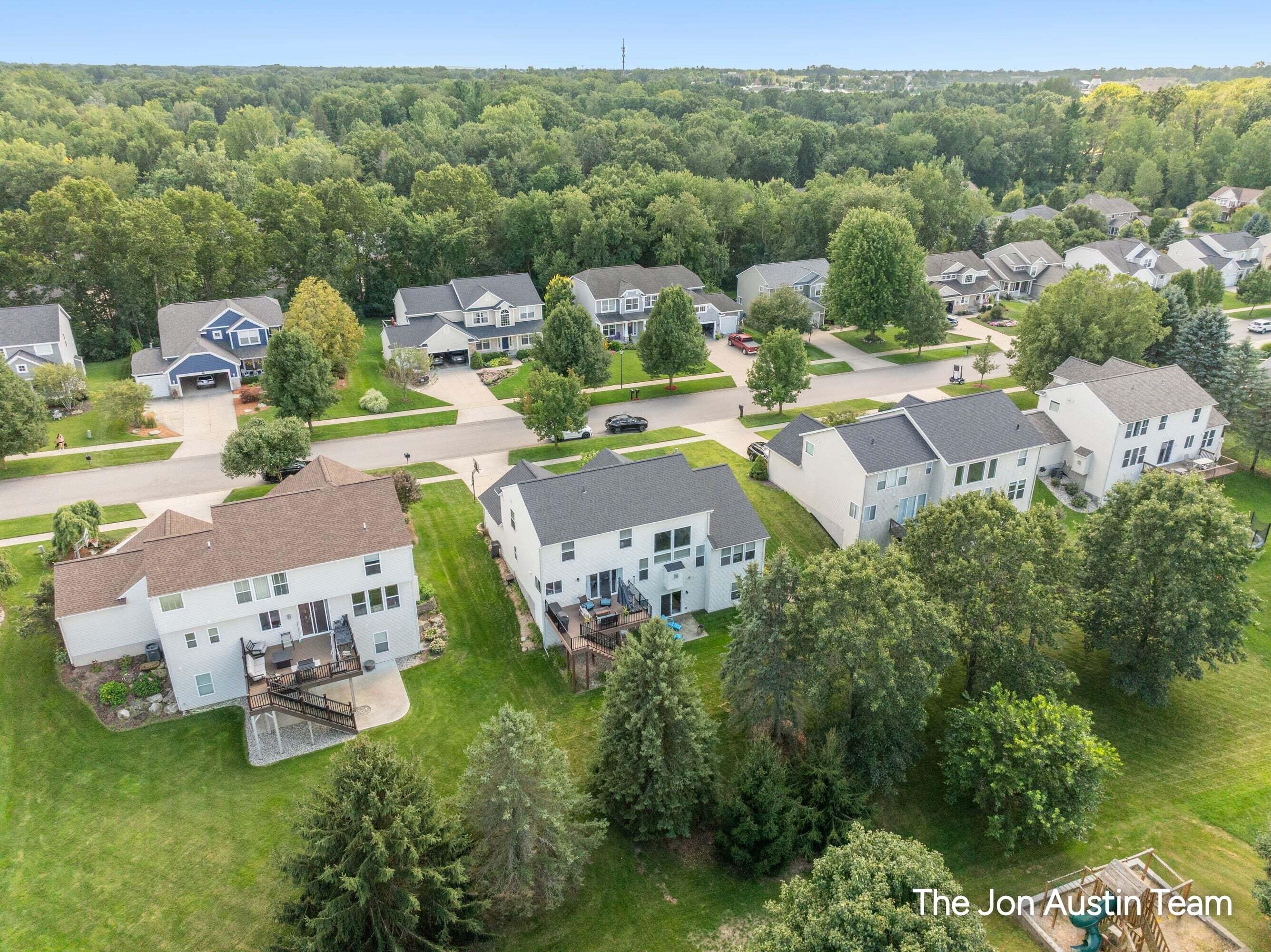 3461 Mason Ridge Drive NE Grand Rapids MI 49525