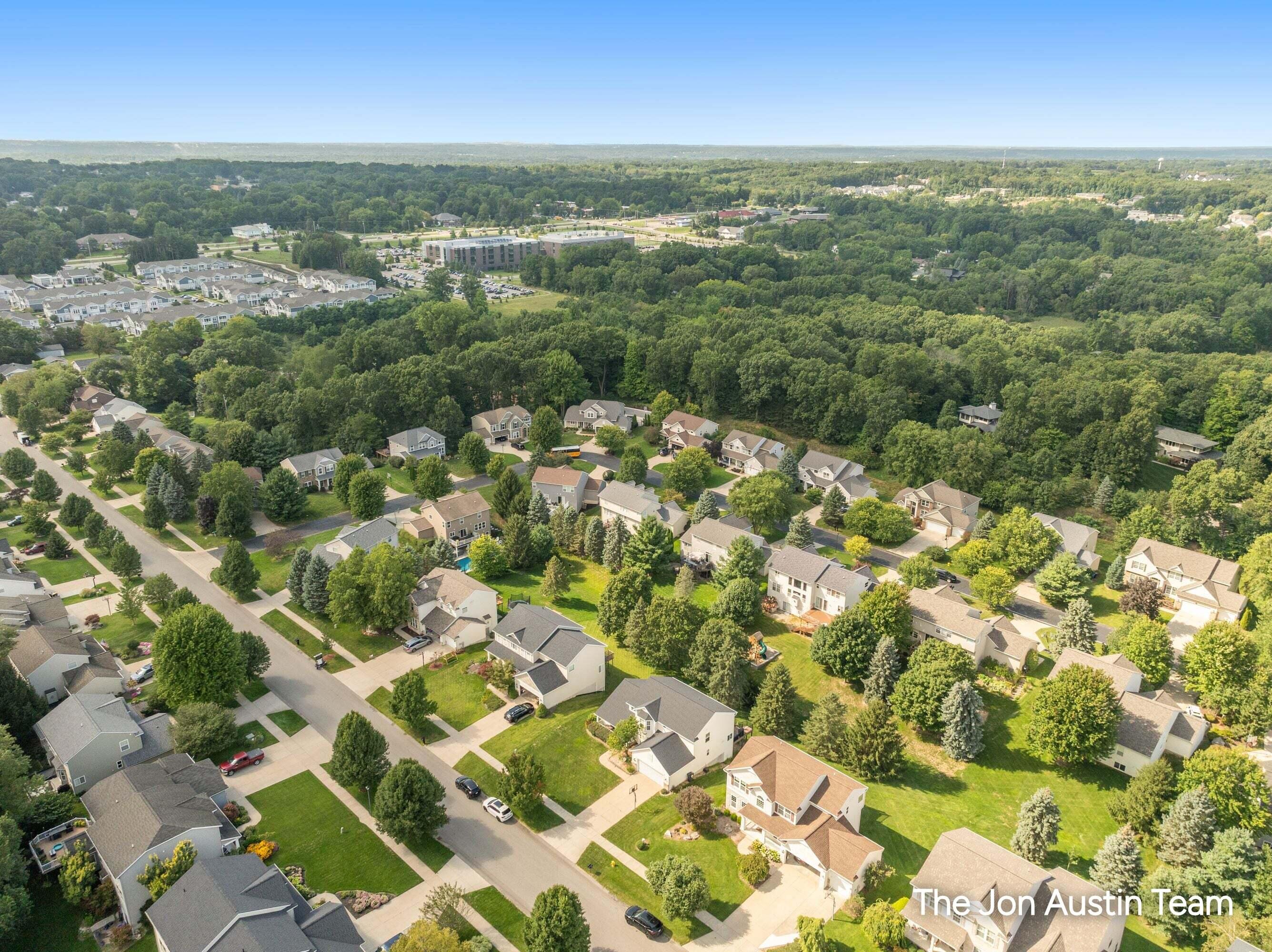 3461 Mason Ridge Drive NE Grand Rapids MI 49525