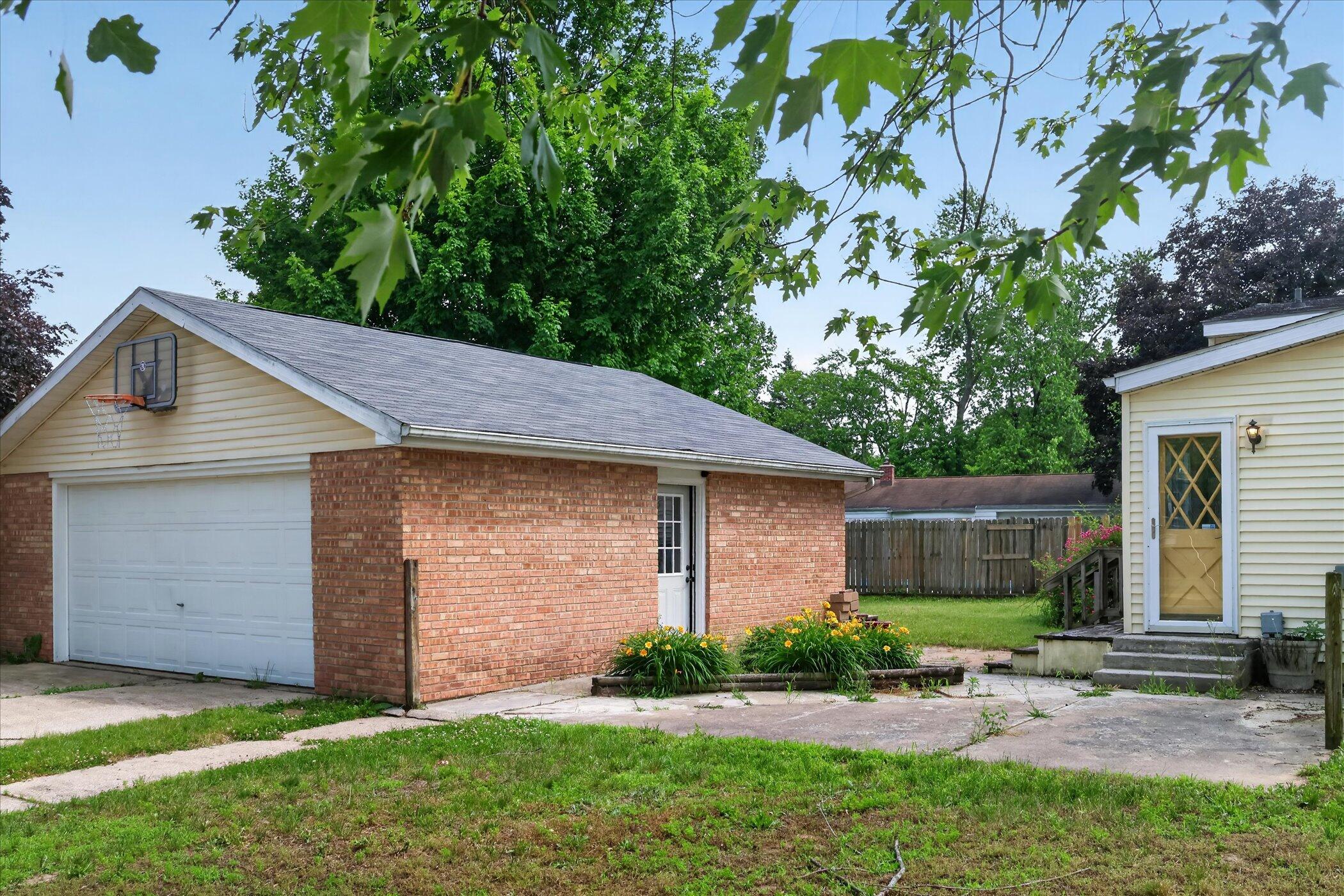 6305 Marlow Street Portage MI 49024