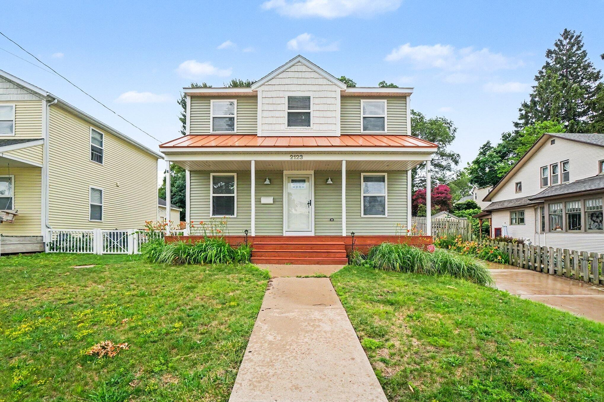 2123 Lakeshore Drive Muskegon MI 49441