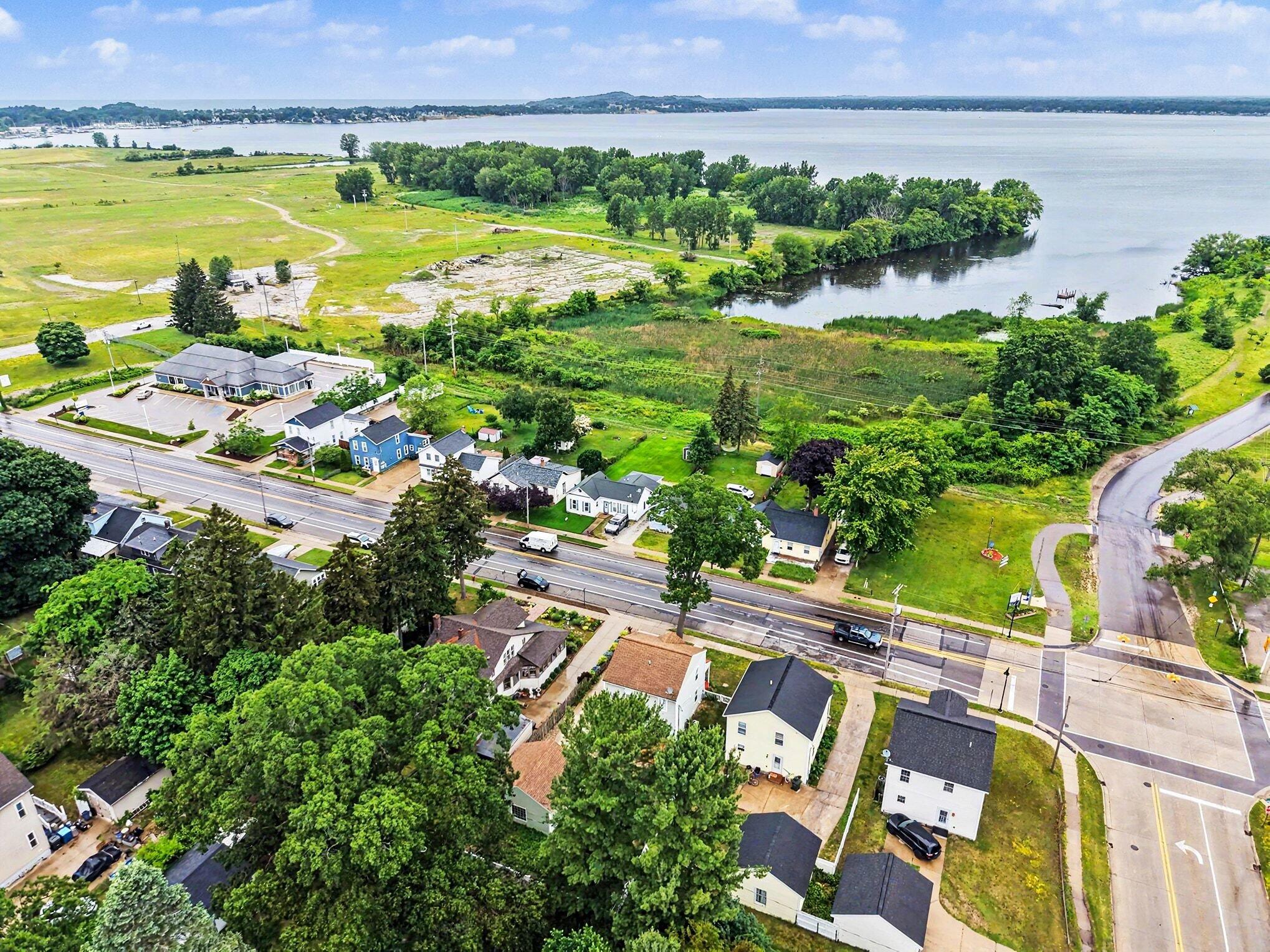 2123 Lakeshore Drive Muskegon MI 49441