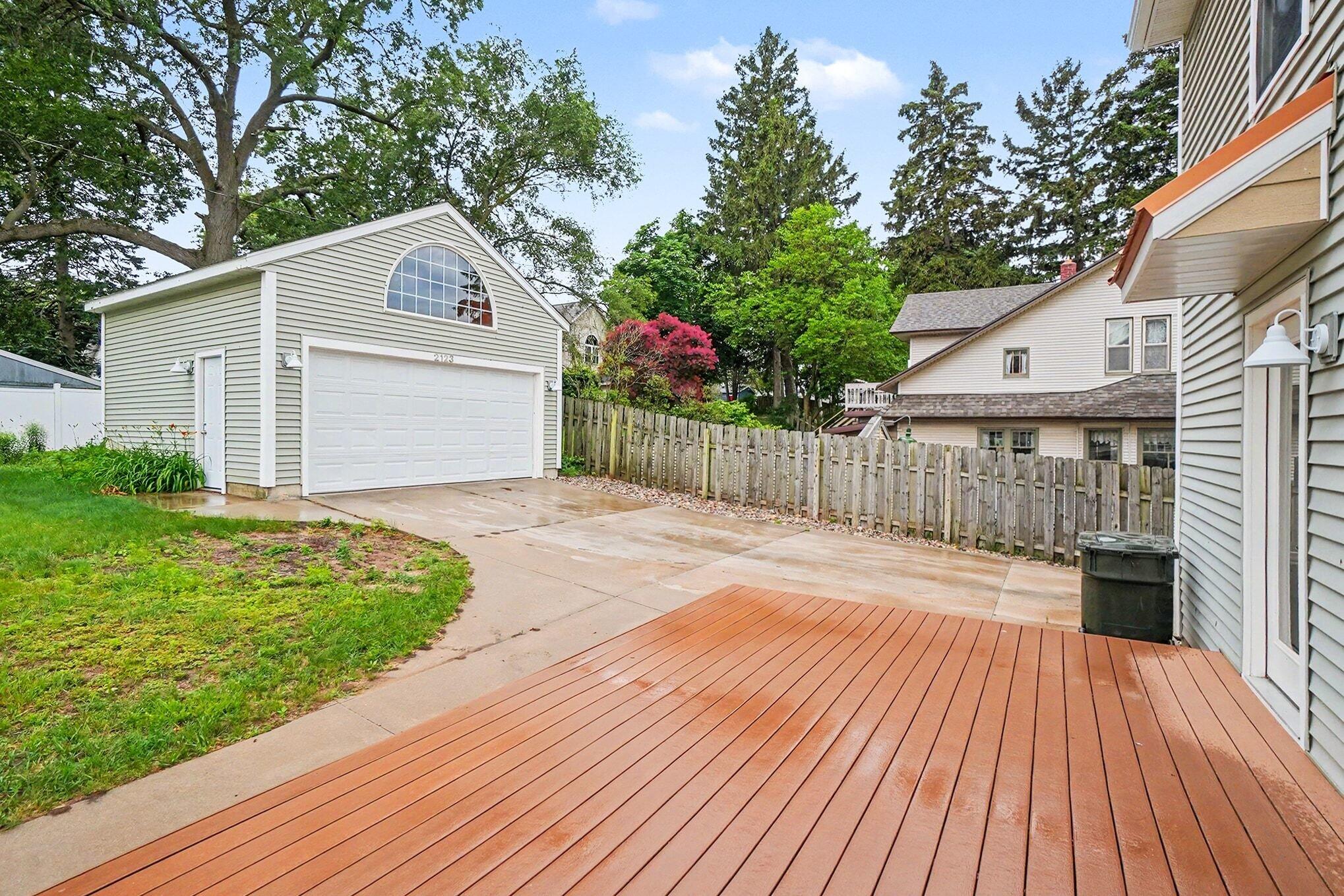 2123 Lakeshore Drive Muskegon MI 49441