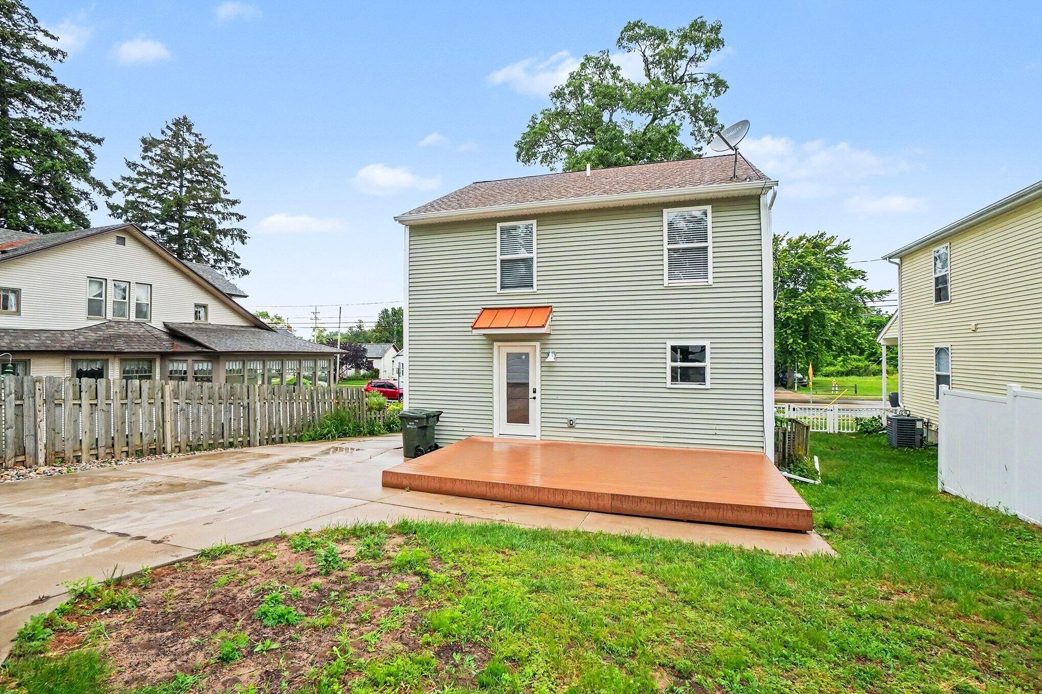 2123 Lakeshore Drive Muskegon MI 49441