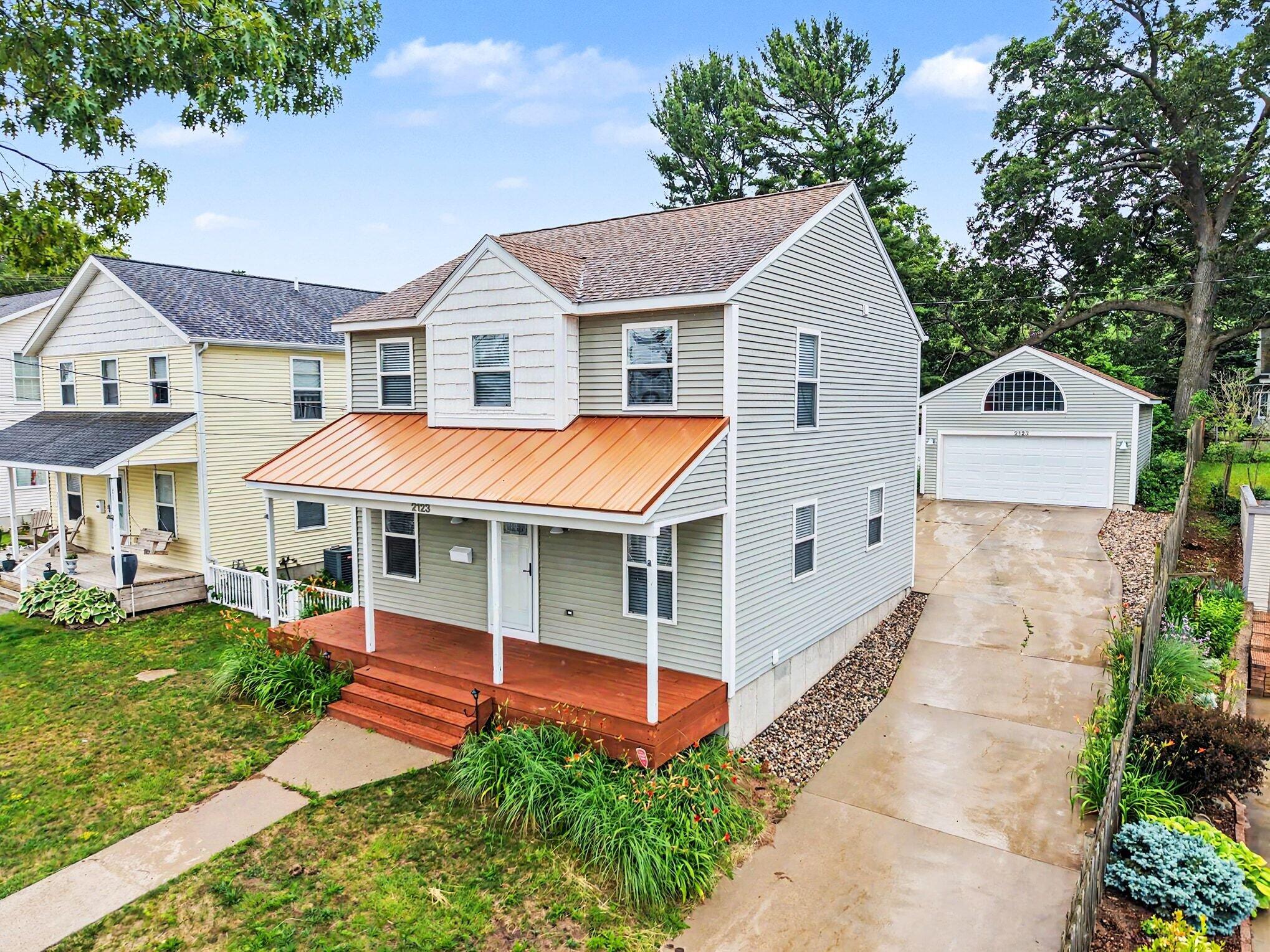 2123 Lakeshore Drive Muskegon MI 49441