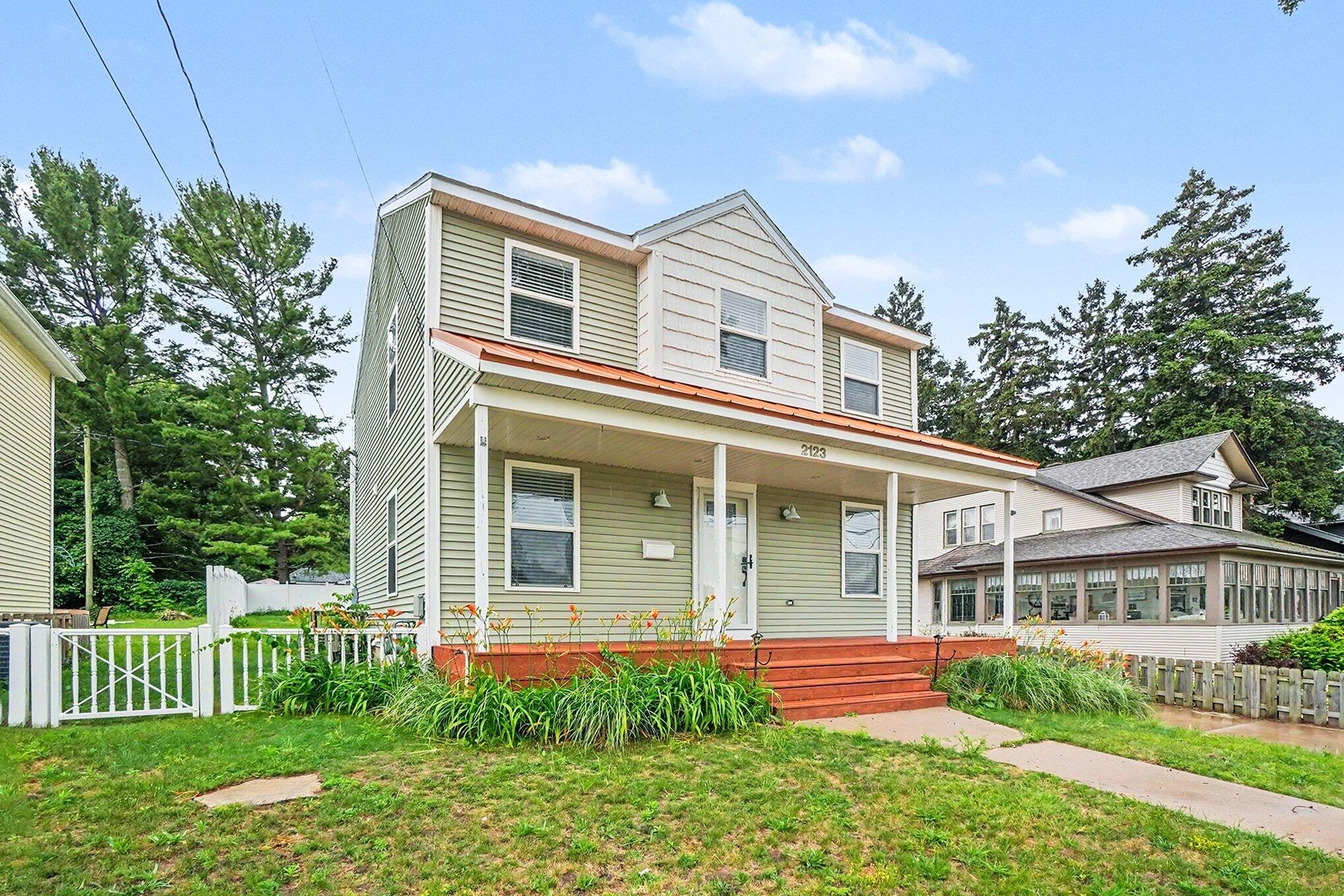 2123 Lakeshore Drive Muskegon MI 49441