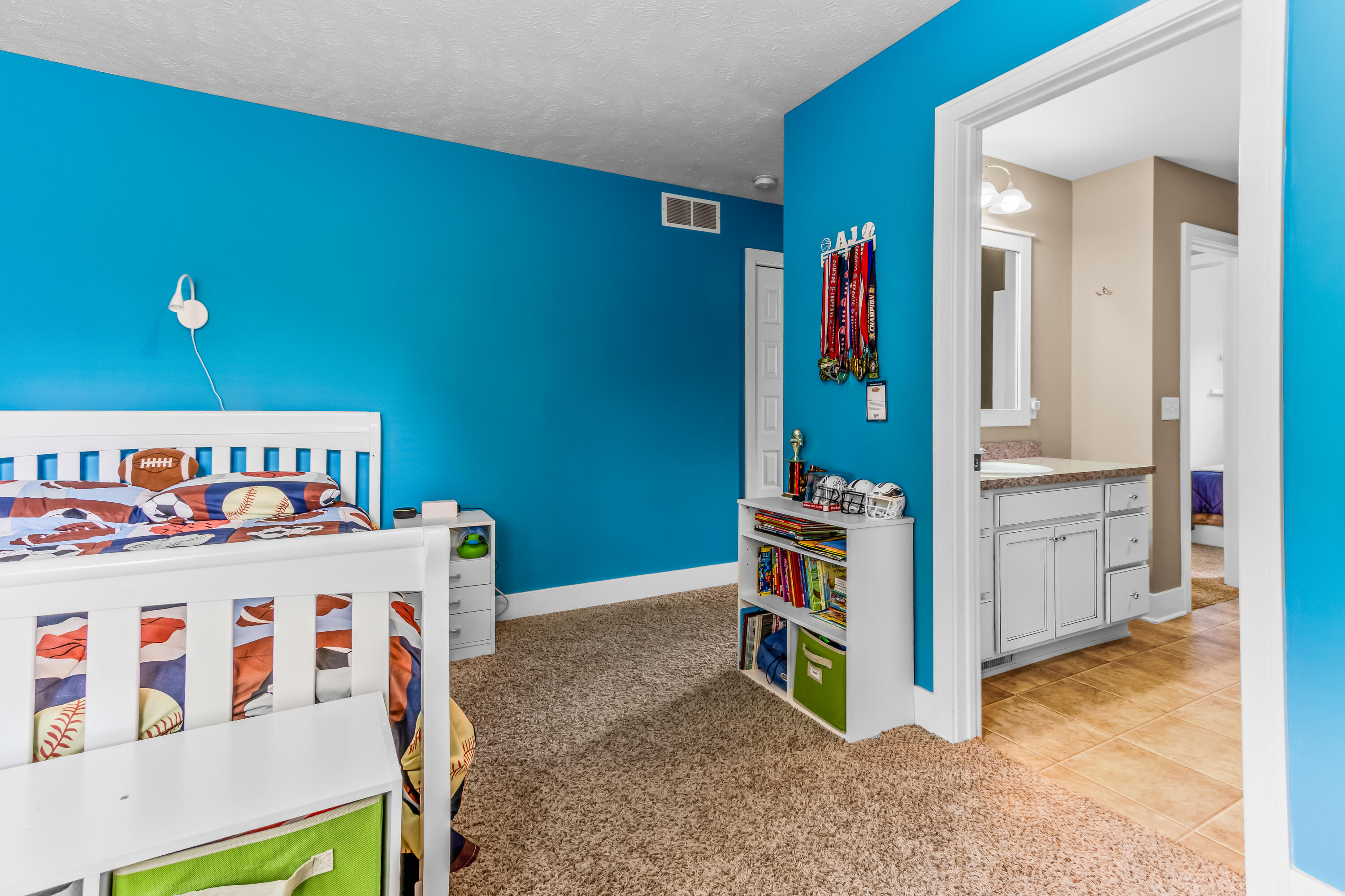 2852 N Saddle Ridge Court NE Rockford MI 49341