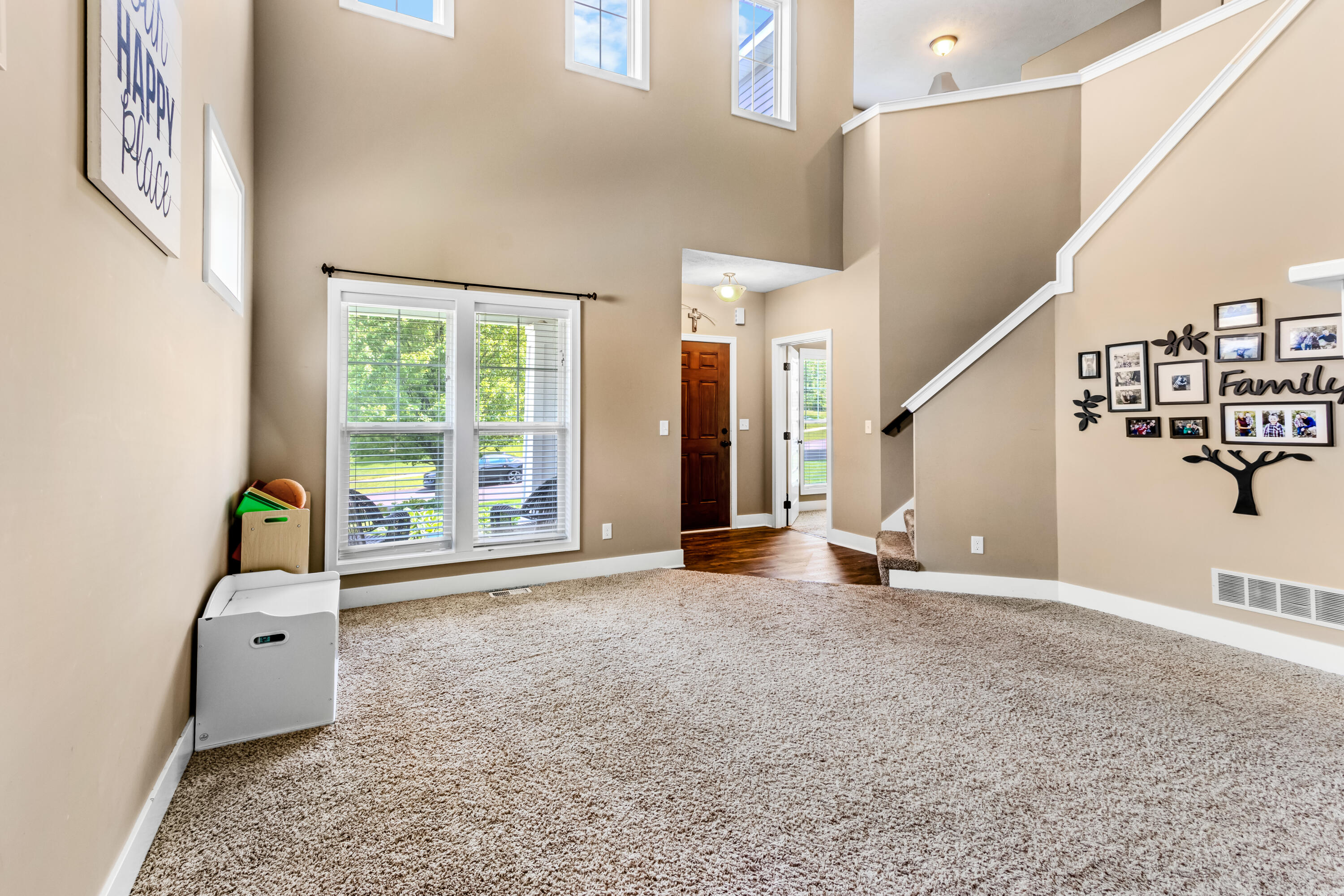 2852 N Saddle Ridge Court NE Rockford MI 49341