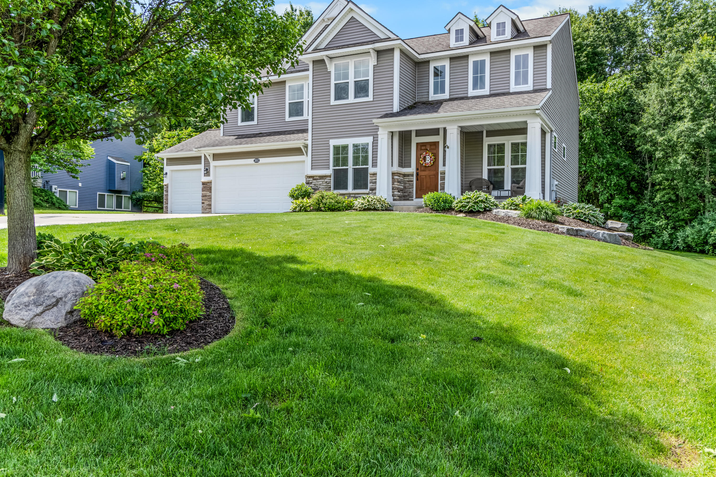 2852 N Saddle Ridge Court NE Rockford MI 49341